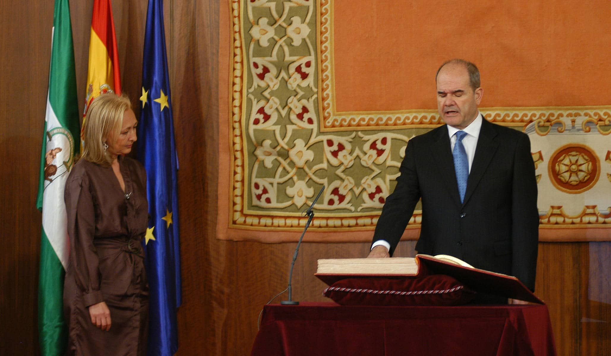 Manuel Chaves, en su investidura de 2008. Manuel Chaves, en su investidura de 2008.