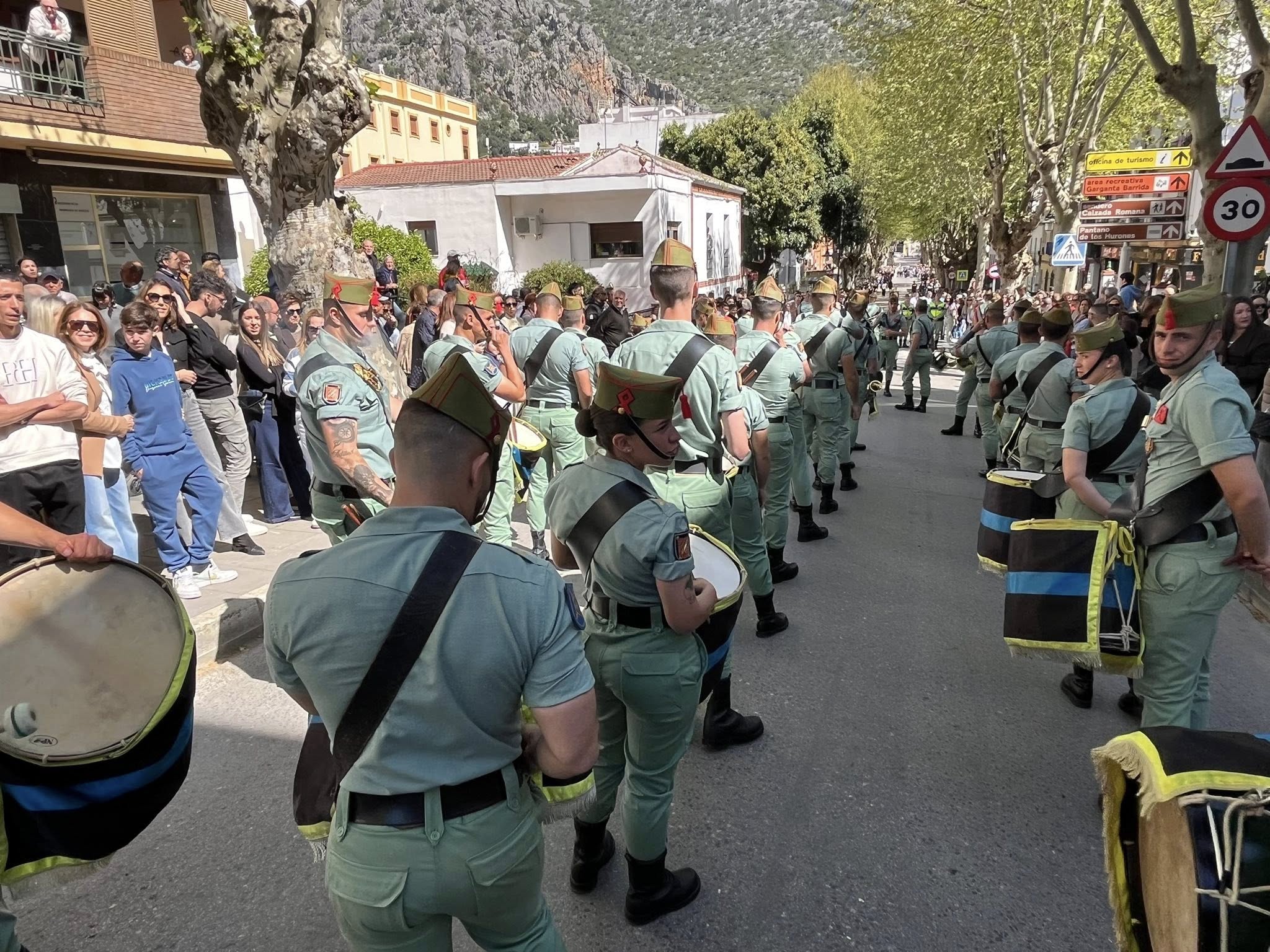 La Legión por las calles de Ubrique.