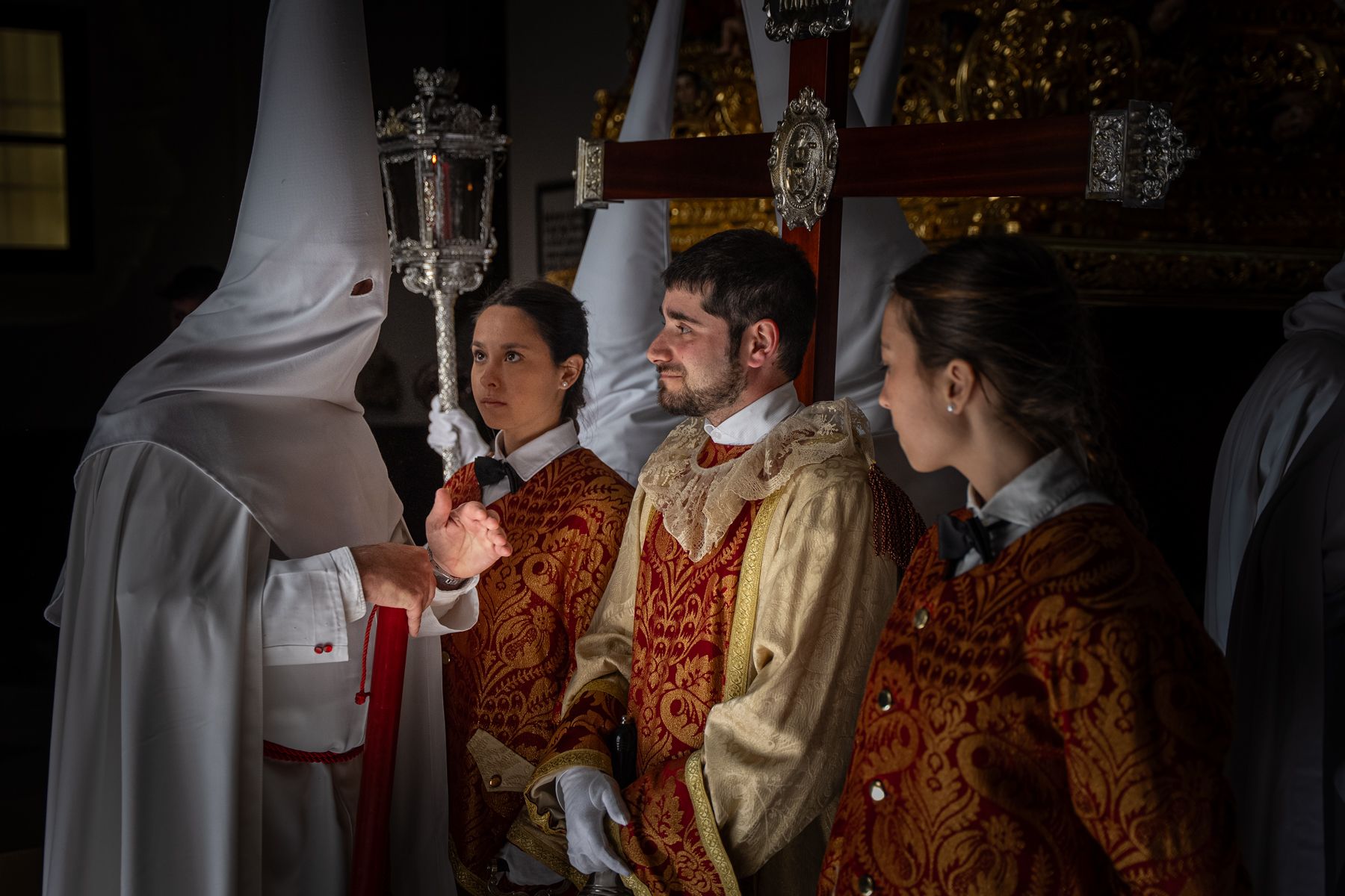 Domingo de Ramos de luz y viento: Cádiz estrena el palio de la Reina de Todos los Santos