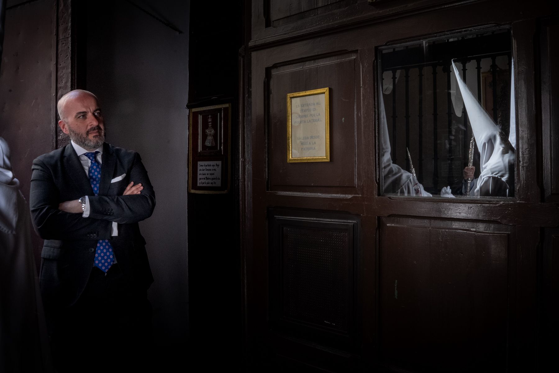 Domingo de Ramos de luz y viento: Cádiz estrena el palio de la Reina de Todos los Santos