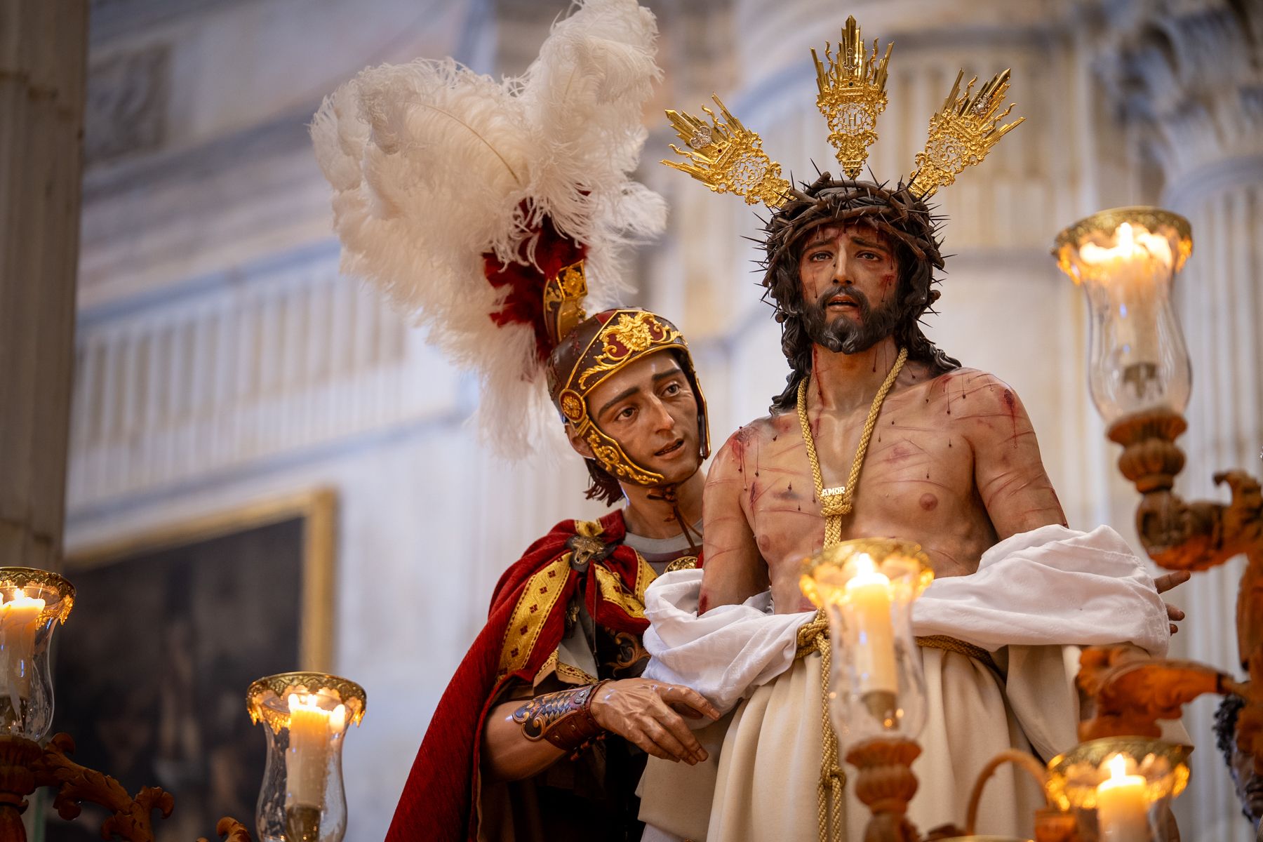 Domingo de Ramos de luz y viento: Cádiz estrena el palio de la Reina de Todos los Santos