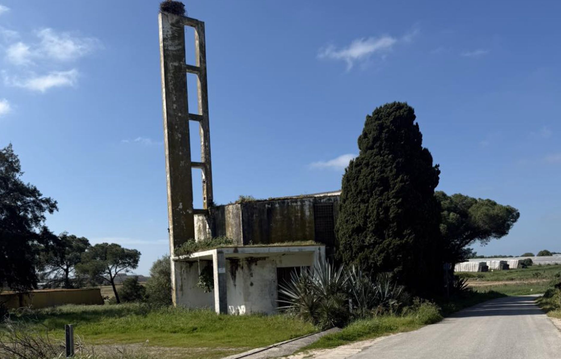 El Bercial, un poblado abandonado entre Rota y Chipiona. El Bercial, un poblado abandonado entre Rota y Chipiona.