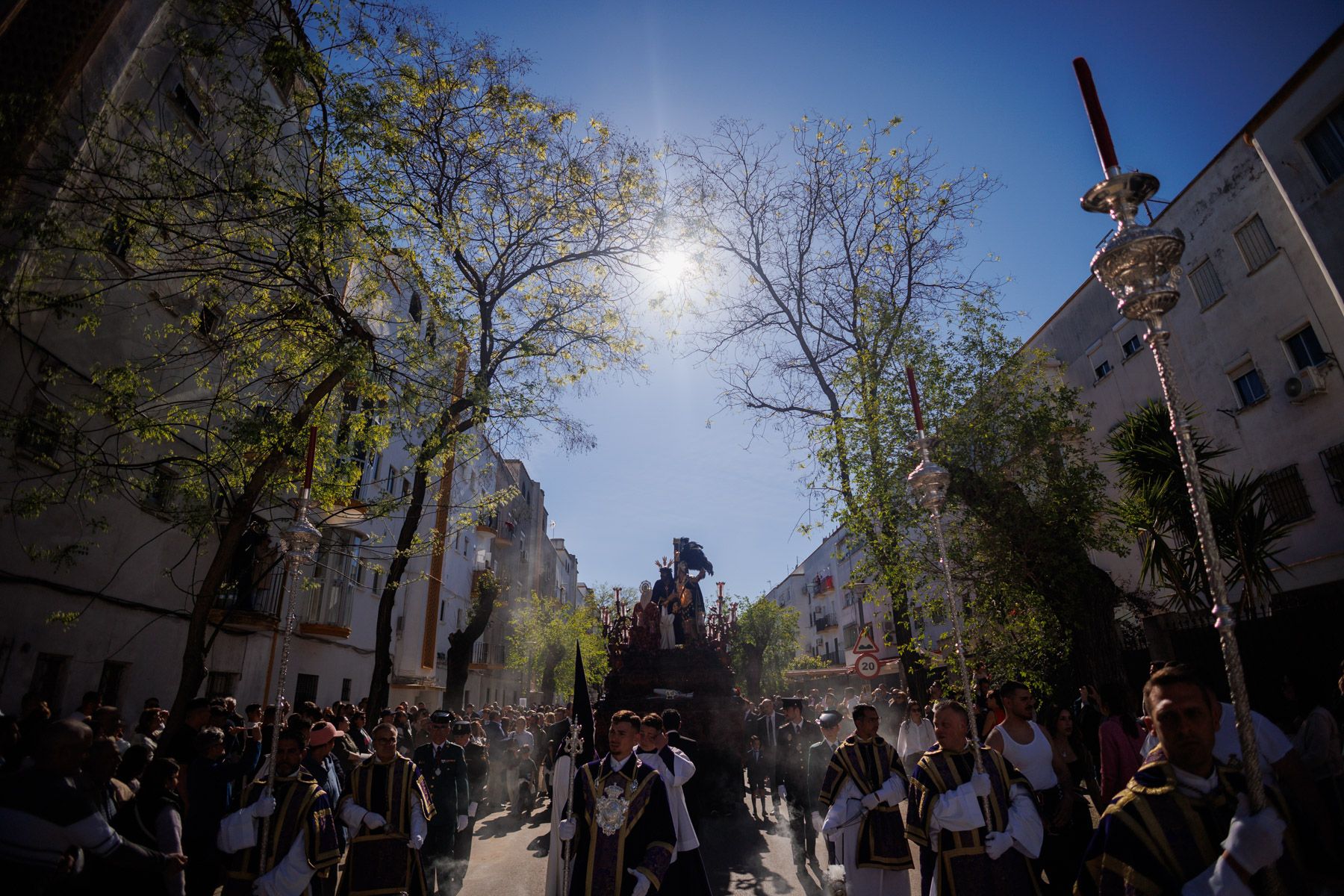 Candelaria procesiona por las calles de La Plata, este Lunes Santo. Candelaria procesiona por las calles de La Plata, este Lunes Santo.
