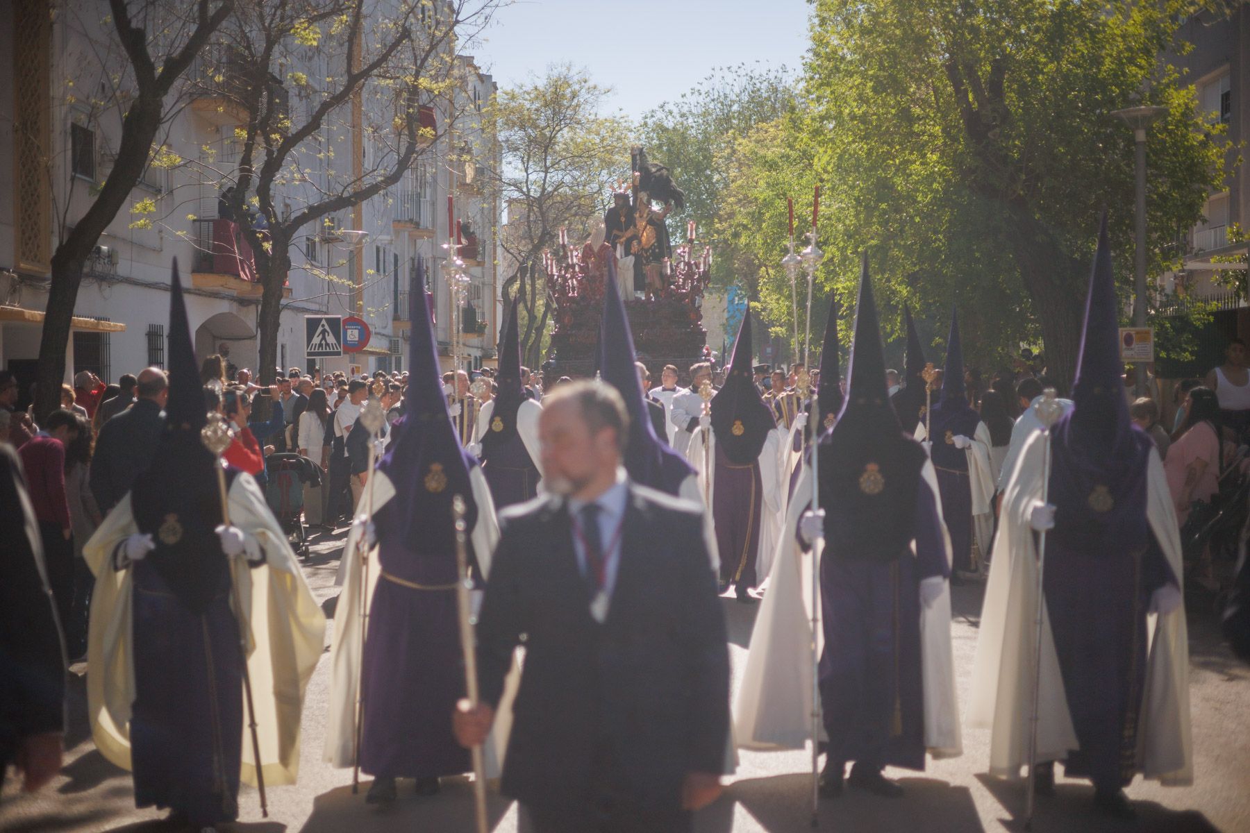 La hermandad de Candelaria, de La Plata, procesionando este Lunes Santo en Jerez
