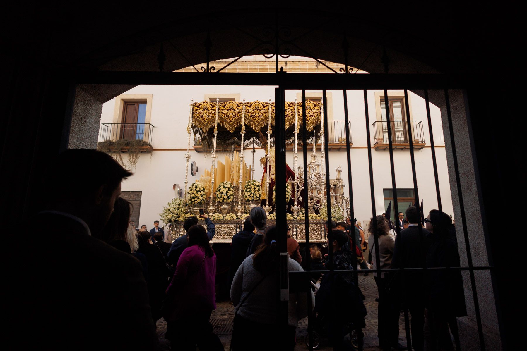 La hermandad de Candelaria, de La Plata, procesionando este Lunes Santo en Jerez