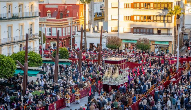 La Virgen de la Trinidad en los palcos.