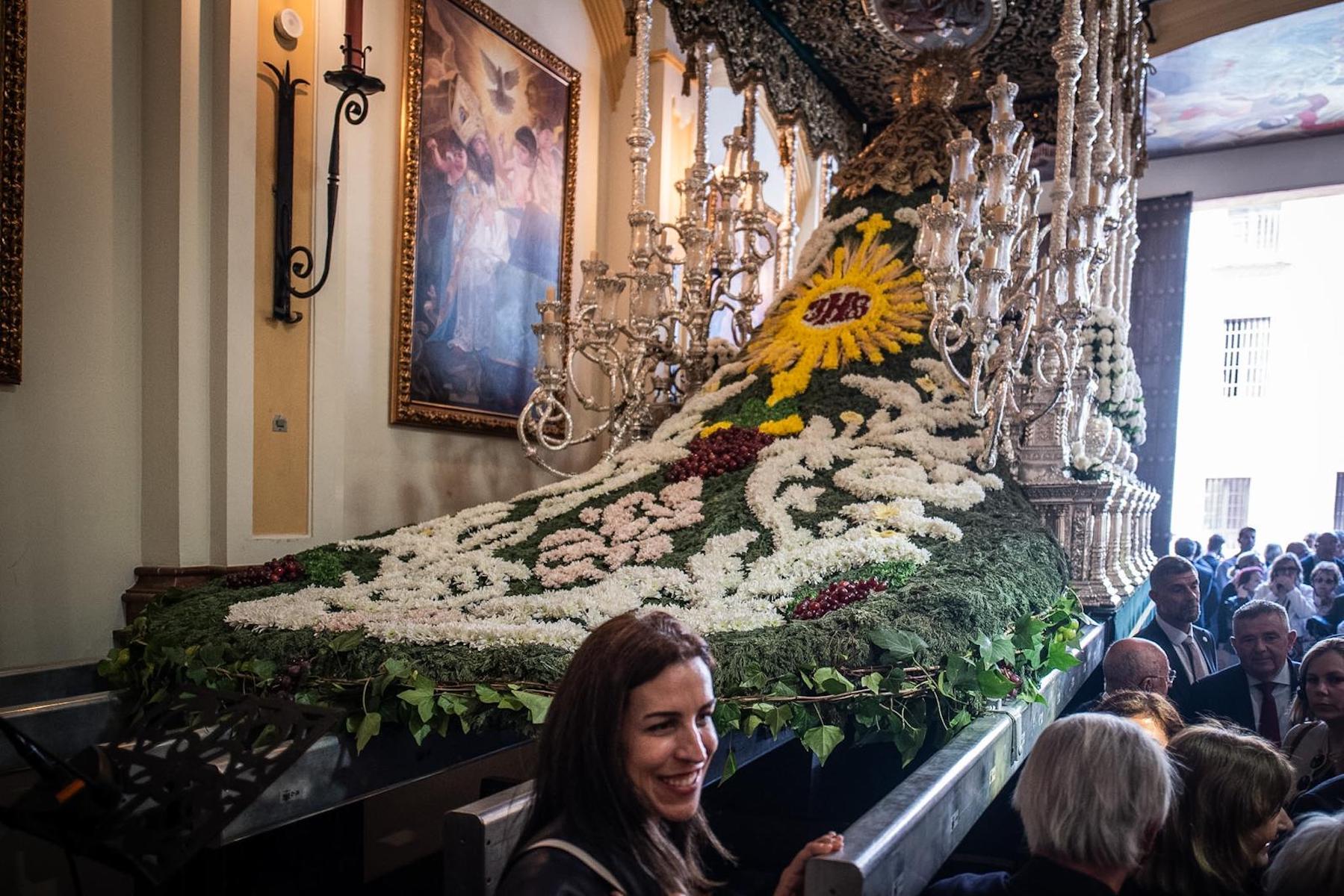 La trasera de la Virgen de las Penas de Málaga.