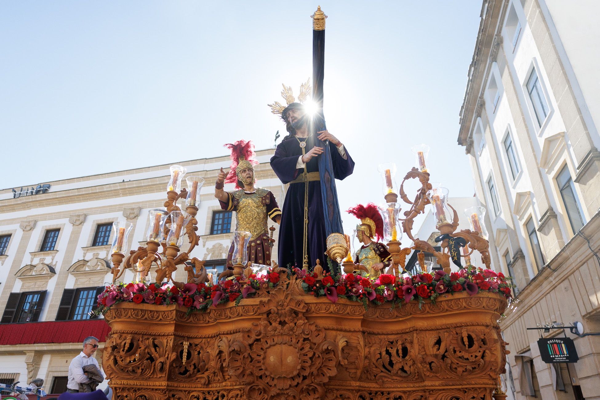La Hermandad de la Salud de San Rafael, este Martes Santo en Jerez.