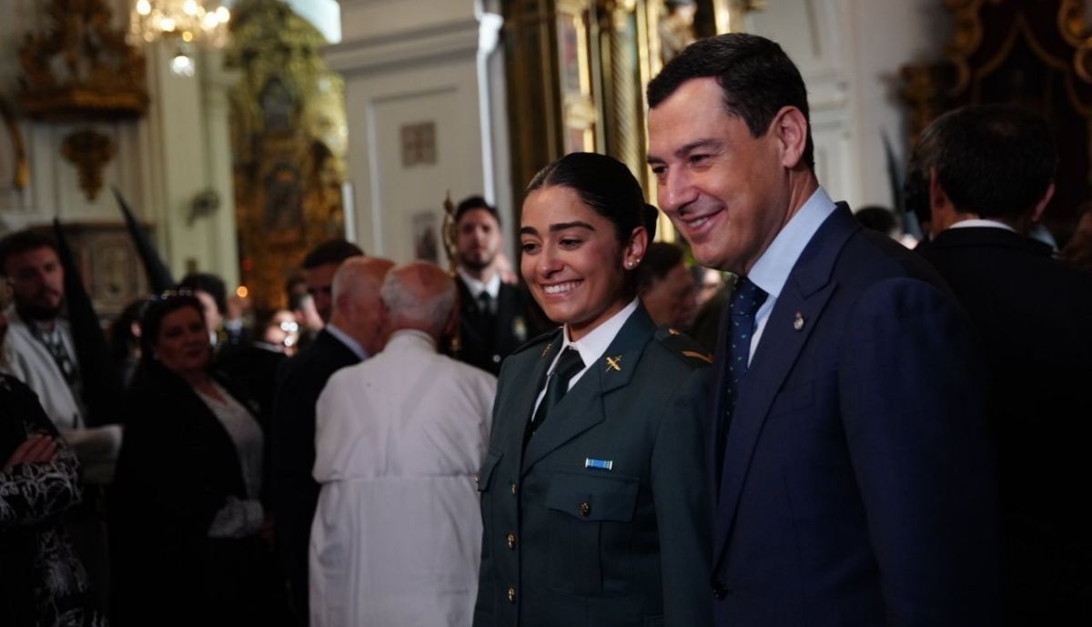 Juanma Moreno Cadiz hermandad Jesus Caido Martes Santo 2026