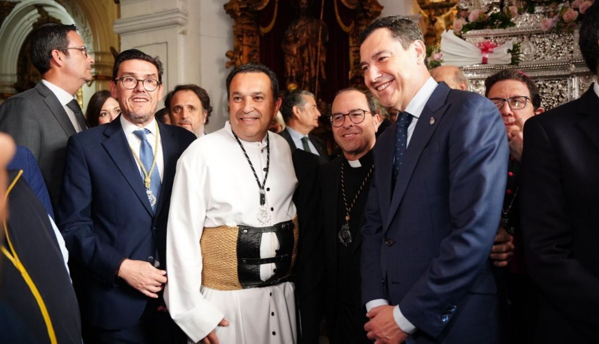 Juanma Moreno Cadiz hermandad Jesus Caido Martes Santo 2026