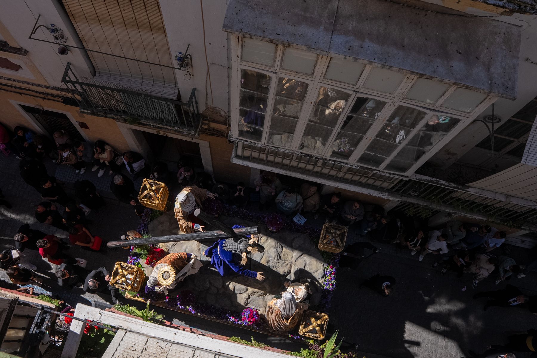 Imágenes de un Martes Santo radiante en Cádiz