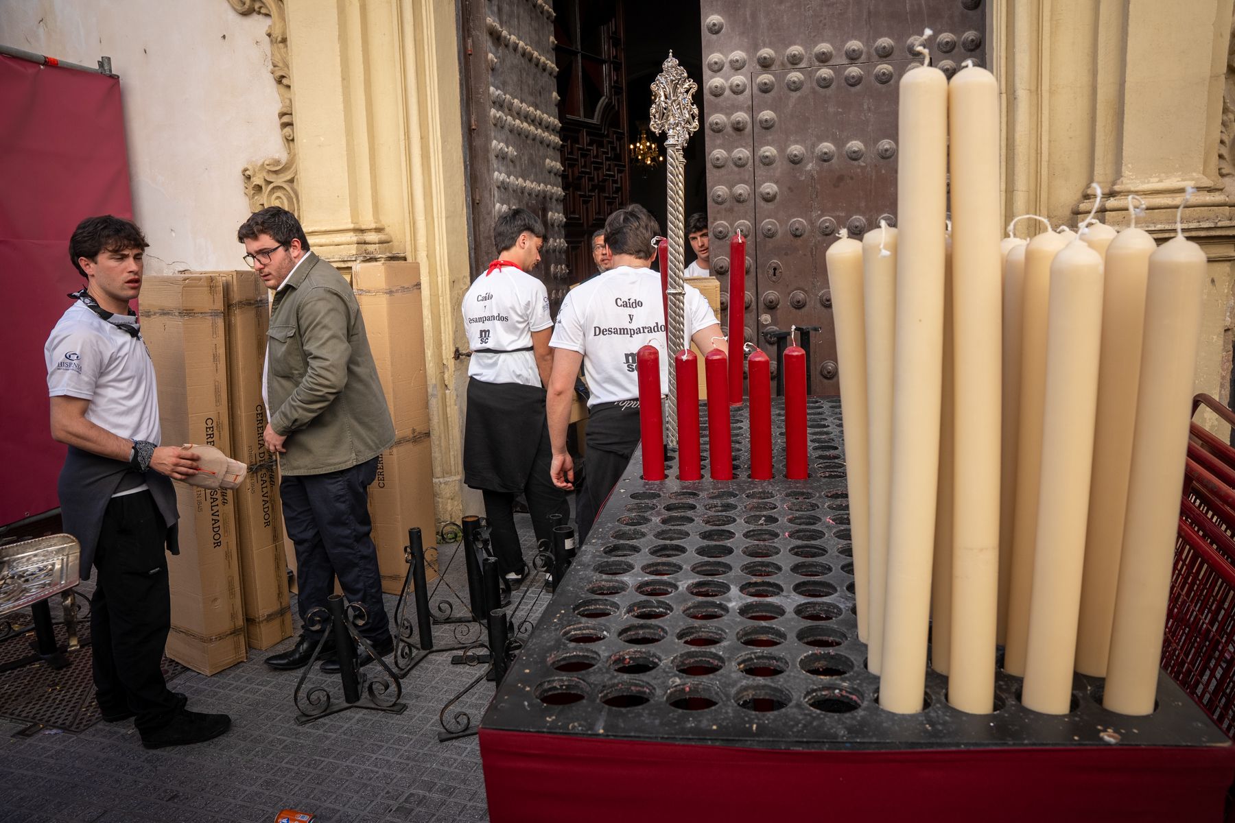 Imágenes de un Martes Santo radiante en Cádiz