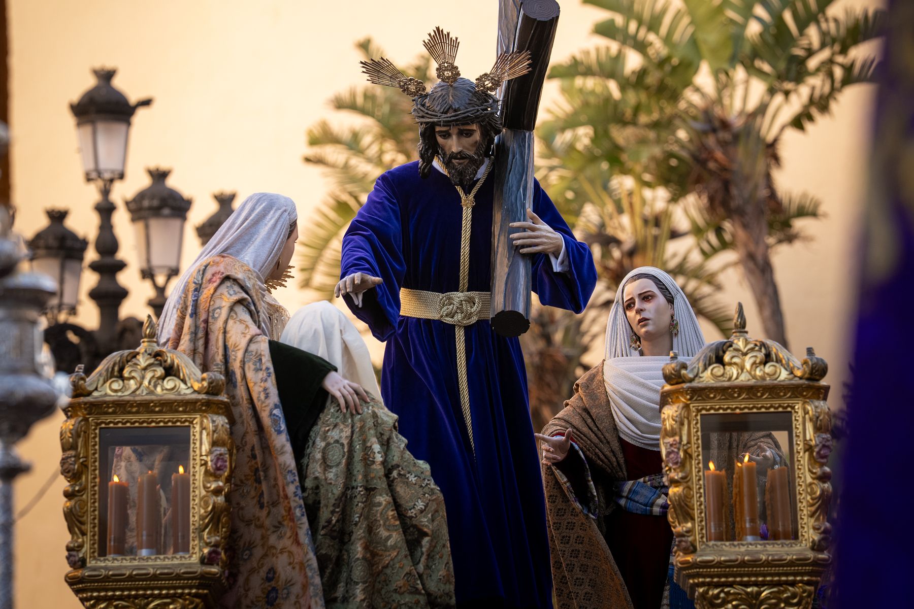 Imágenes de un Martes Santo radiante en Cádiz