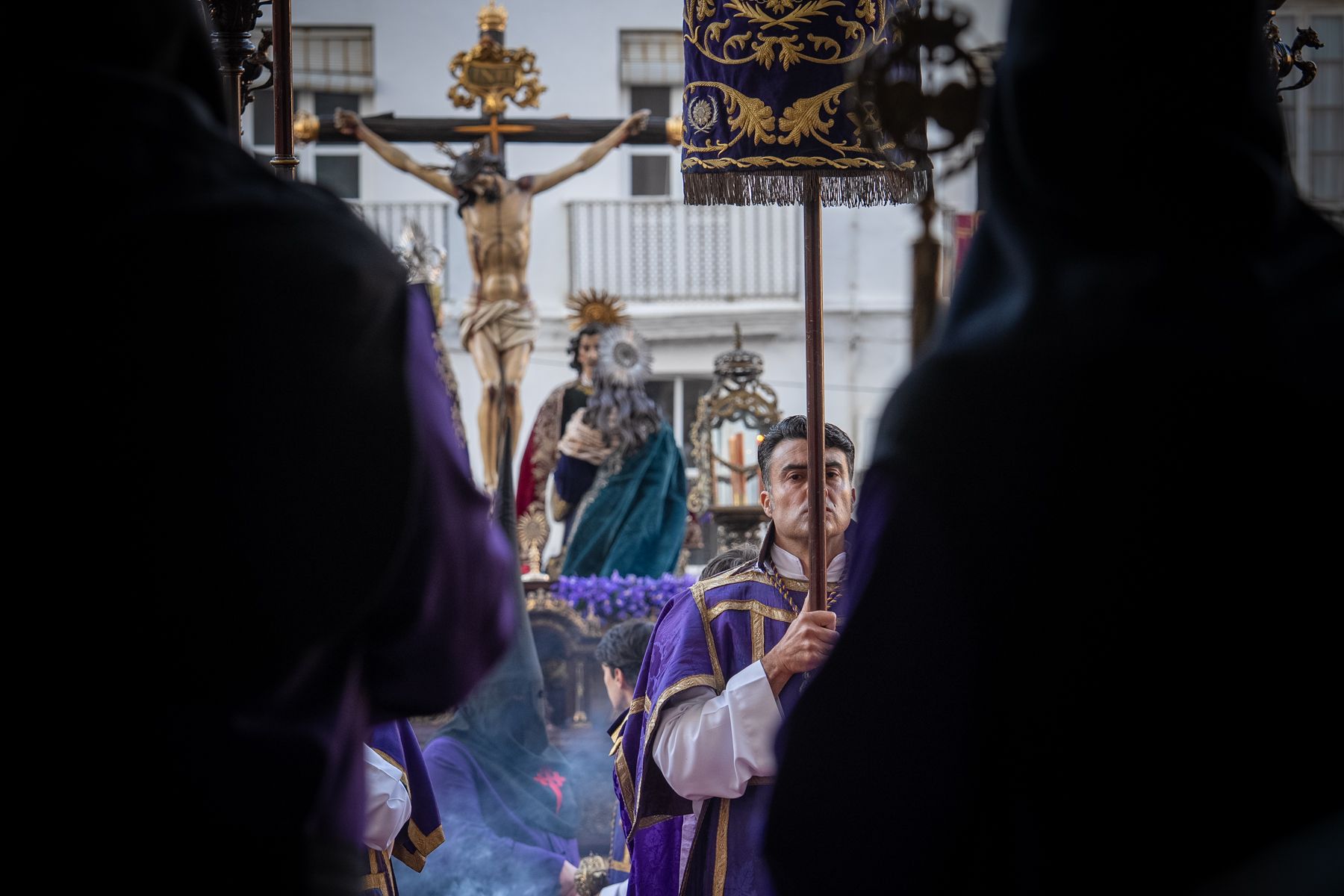 Imágenes de un Martes Santo radiante en Cádiz