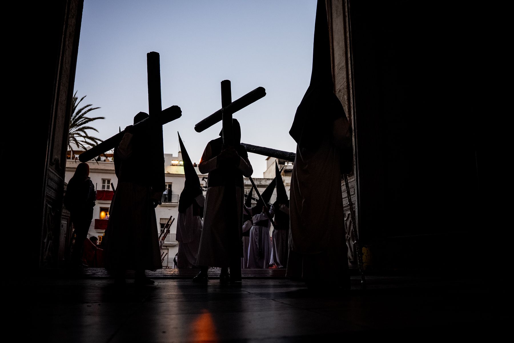 Imágenes de un Martes Santo radiante en Cádiz
