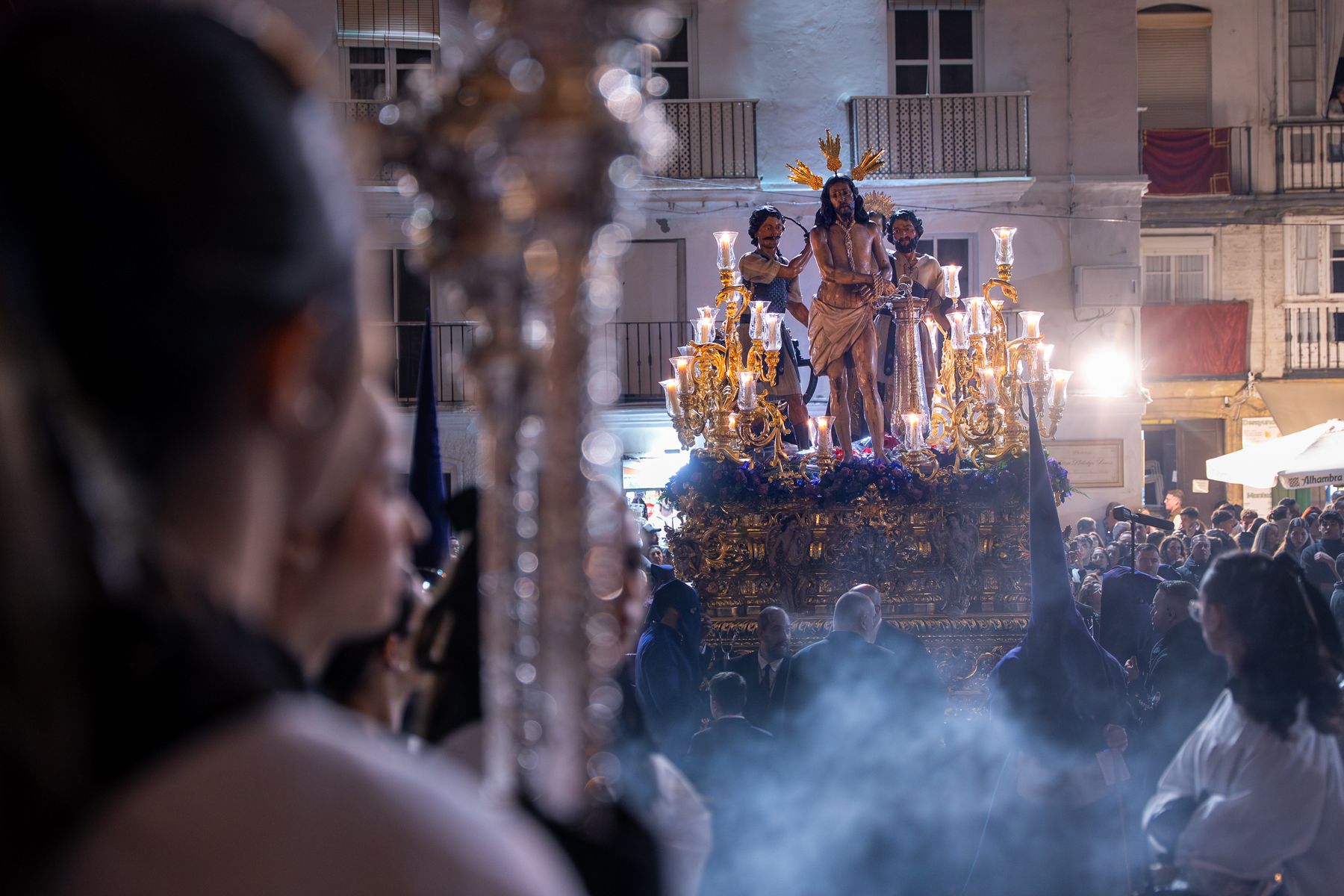 Imágenes de un Martes Santo radiante en Cádiz