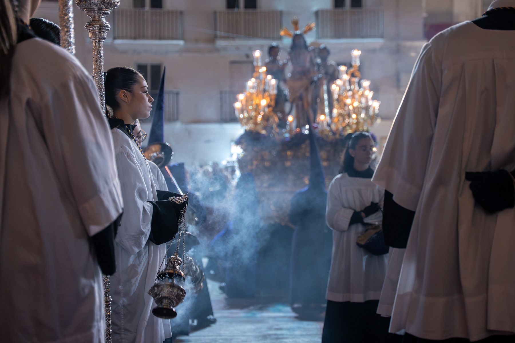 Imágenes de un Martes Santo radiante en Cádiz
