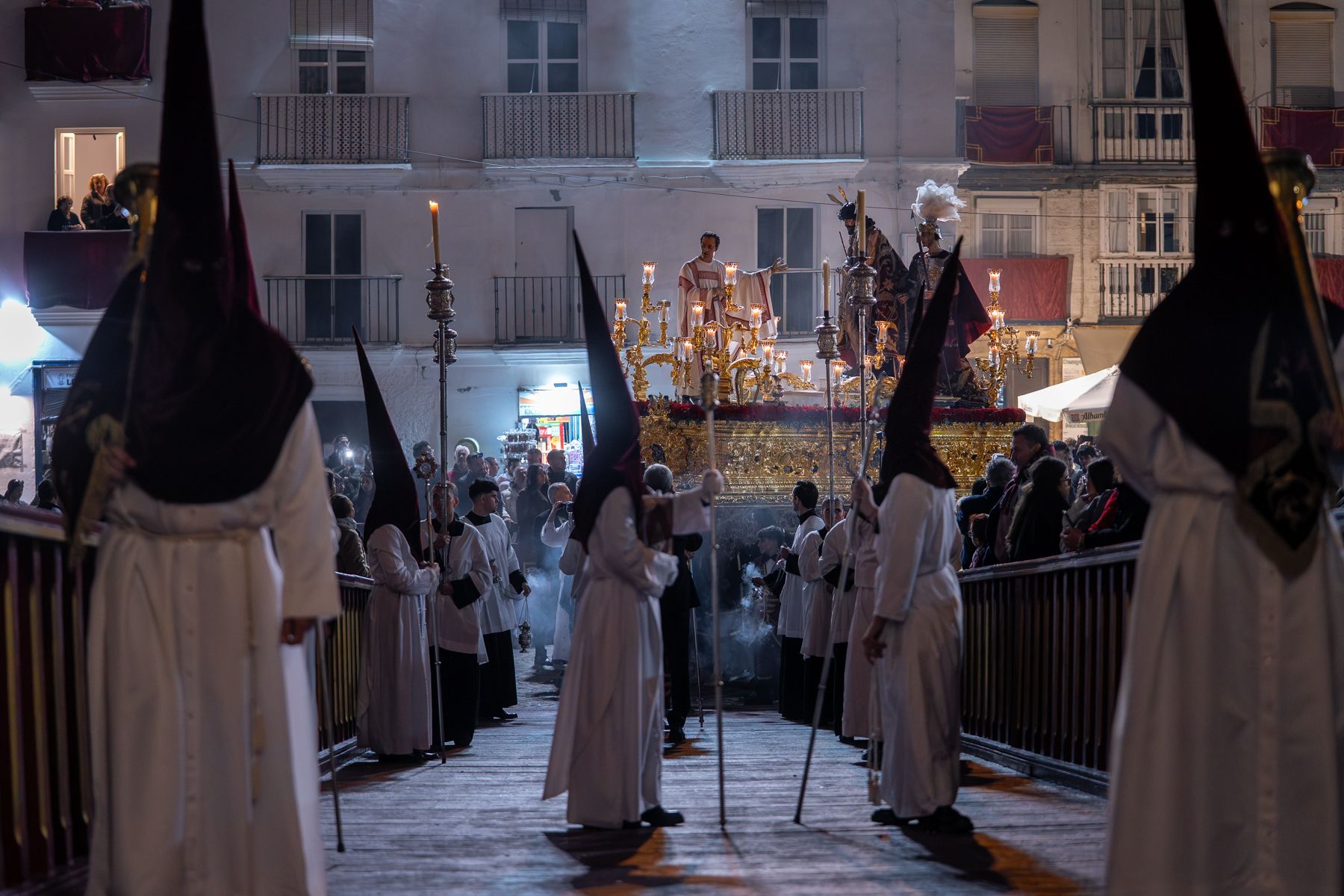 Imágenes de un Martes Santo radiante en Cádiz