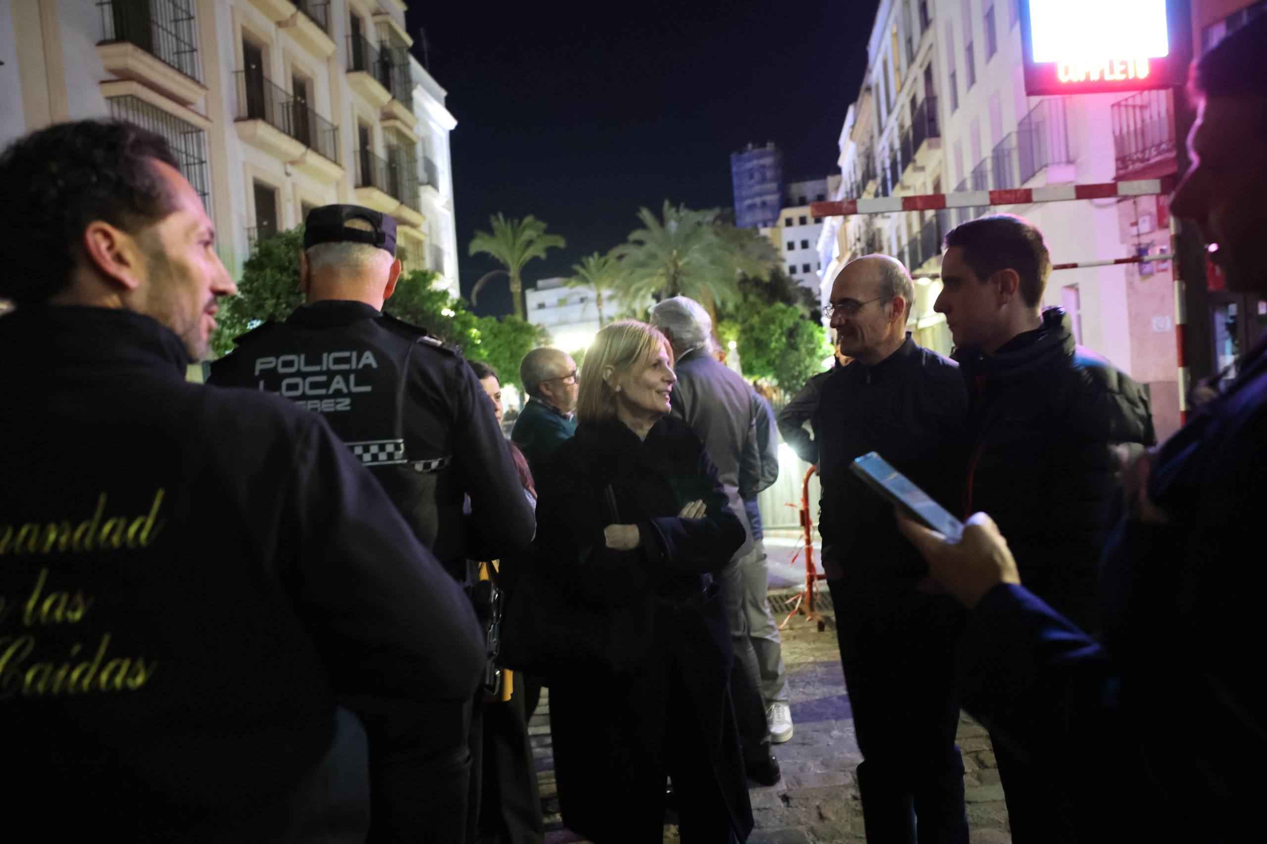 La alcaldesa de Jerez, María José García Pelayo, a su llegada a la plaza del Arenal.