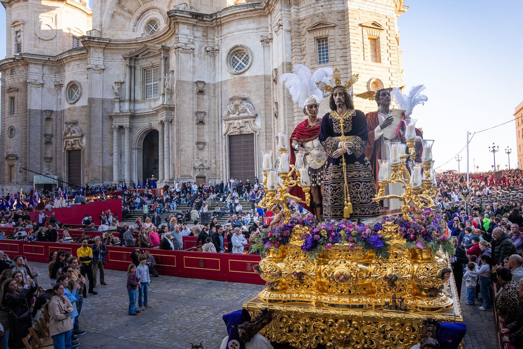 Las imágenes del Miércoles Santo de Cádiz.