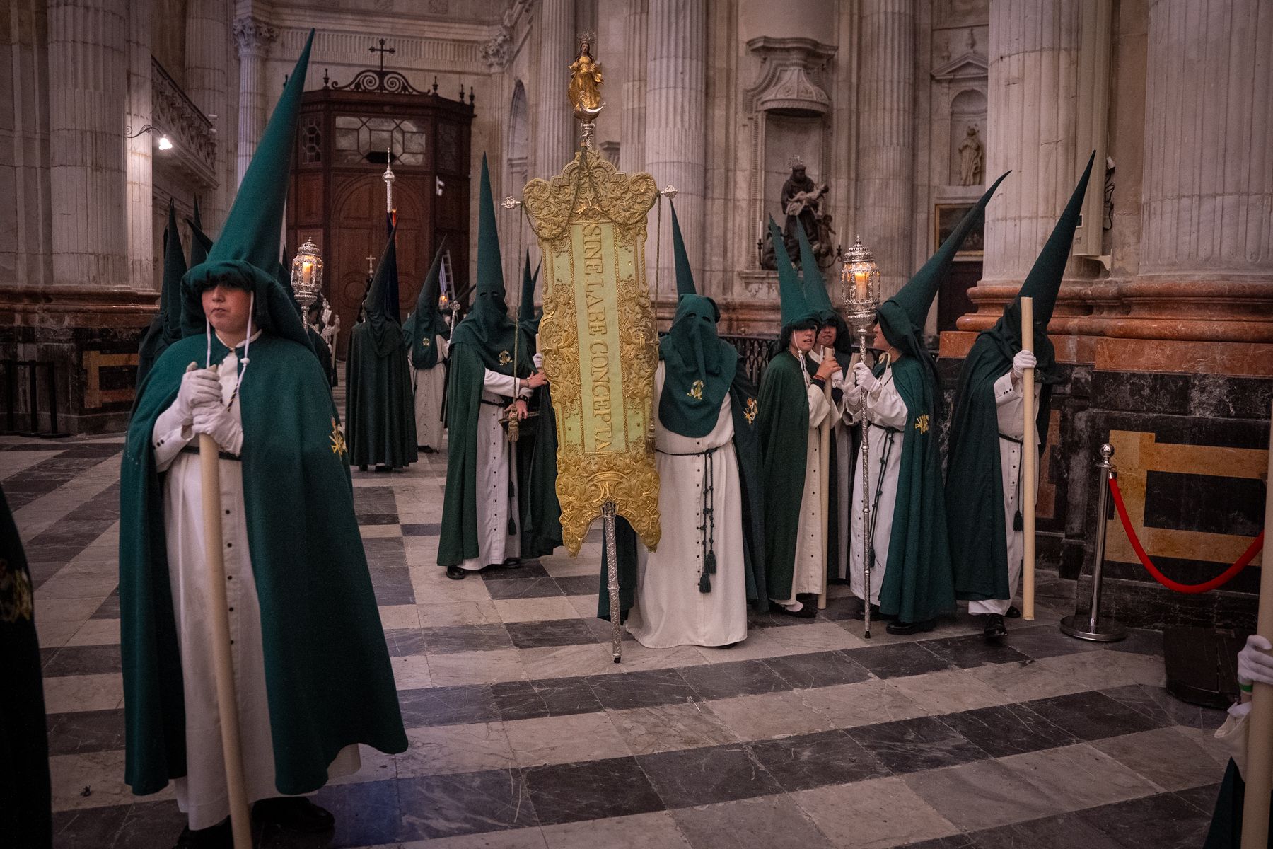 Las imágenes del Miércoles Santo de Cádiz.
