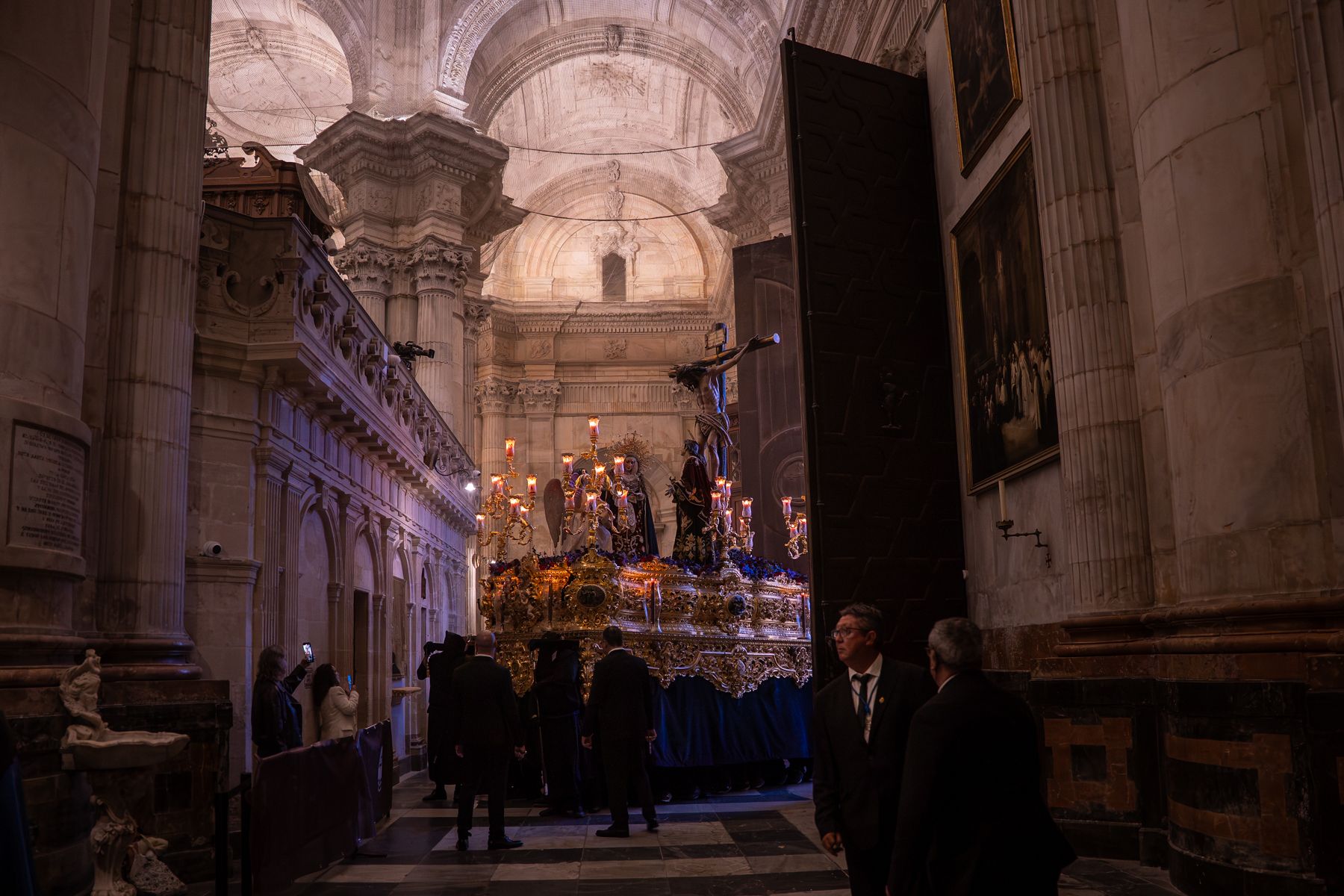 Las imágenes del Miércoles Santo de Cádiz.