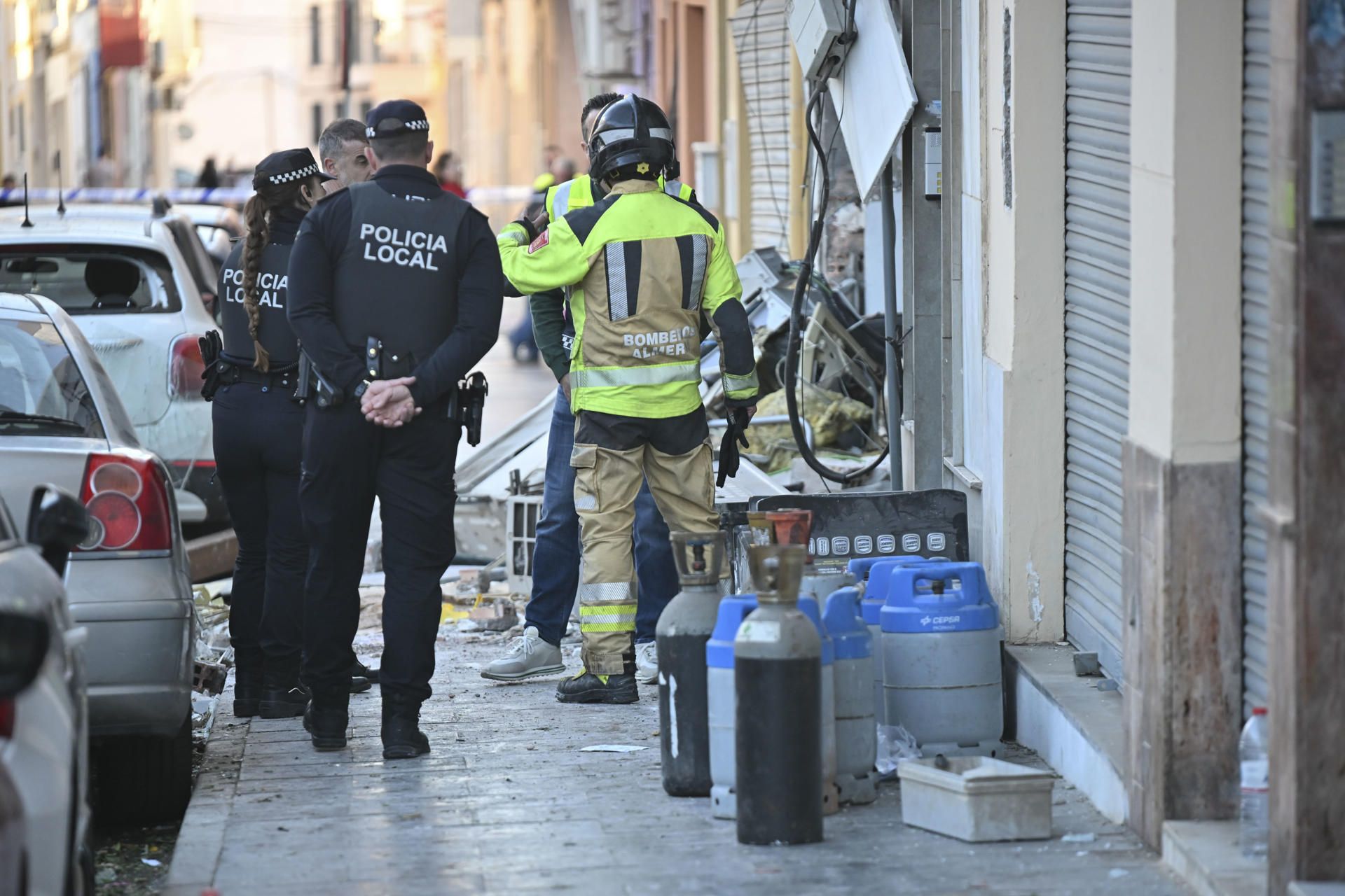 La explosión en un bar de Almería se ha saldado con una víctima.