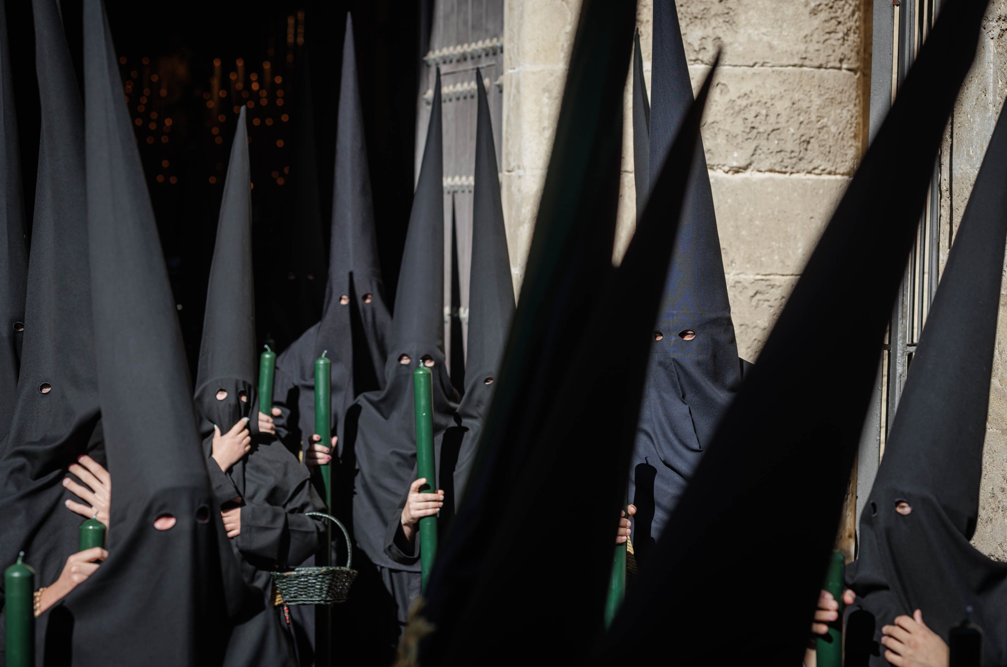 La salida de la Hermandad de la Vera-Cruz este Jueves Santo de 2026, en imágenes.