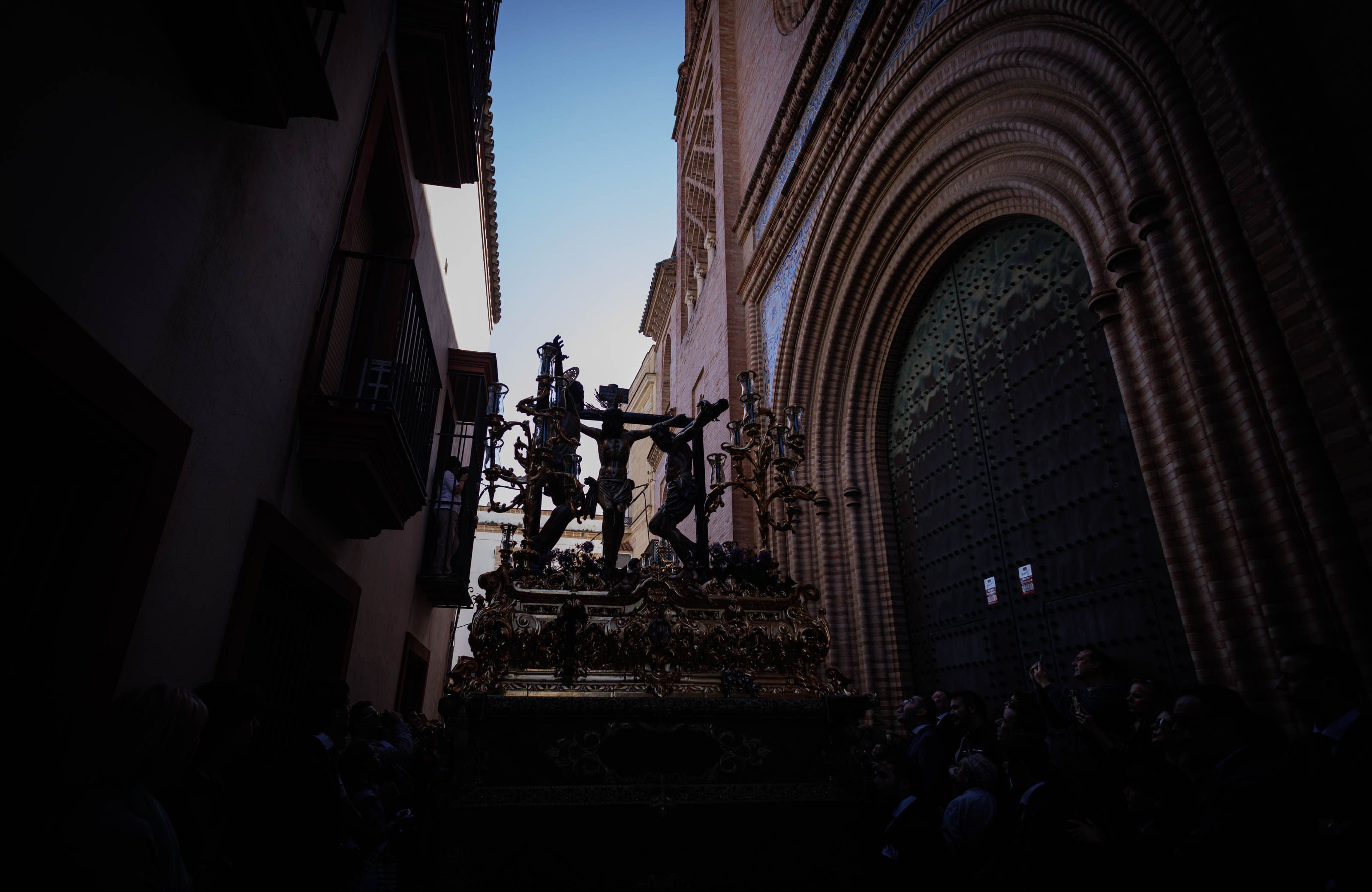La salida de la Hermandad de la Vera-Cruz este Jueves Santo de 2026, en imágenes.