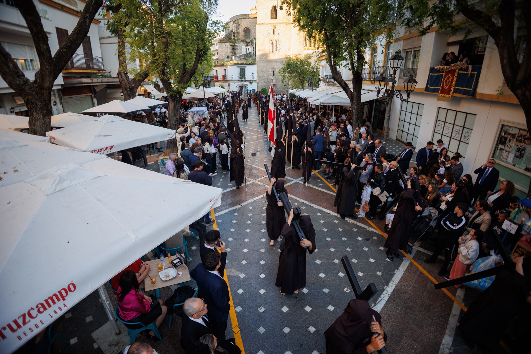 Hostelería y Semana Santa en Jerez, claves tras la rebaja del paro de abril.