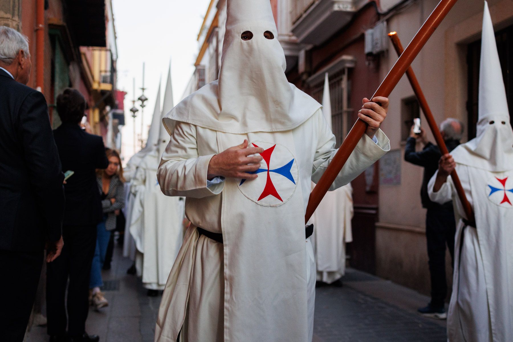 La Hermandad de Humildad y Paciencia por el barrio San Pedro este Jueves Santo de 2026.