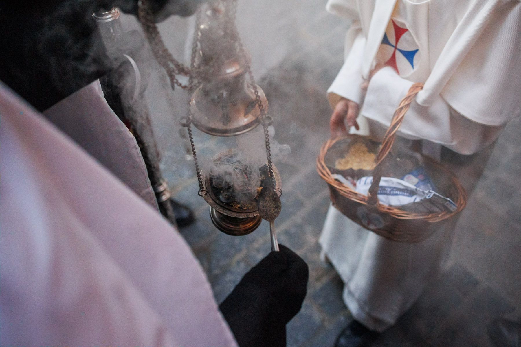 La Hermandad de Humildad y Paciencia por el barrio San Pedro este Jueves Santo de 2026.