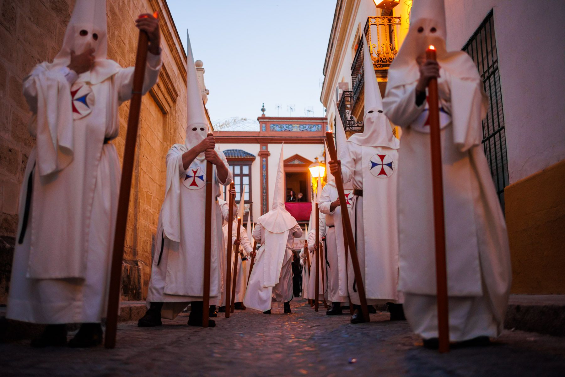 La Hermandad de Humildad y Paciencia por el barrio San Pedro este Jueves Santo de 2026.