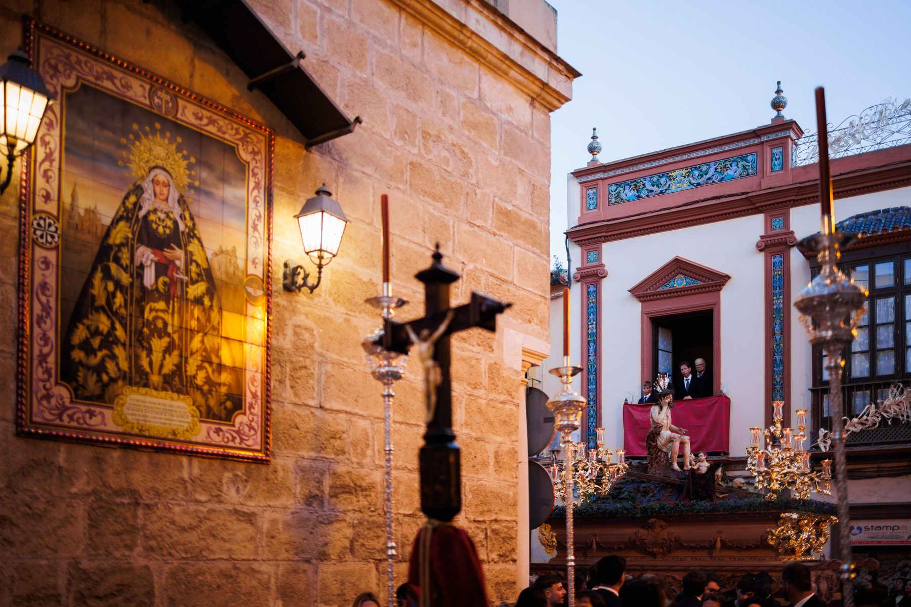 La Hermandad de Humildad y Paciencia por el barrio San Pedro este Jueves Santo de 2026.