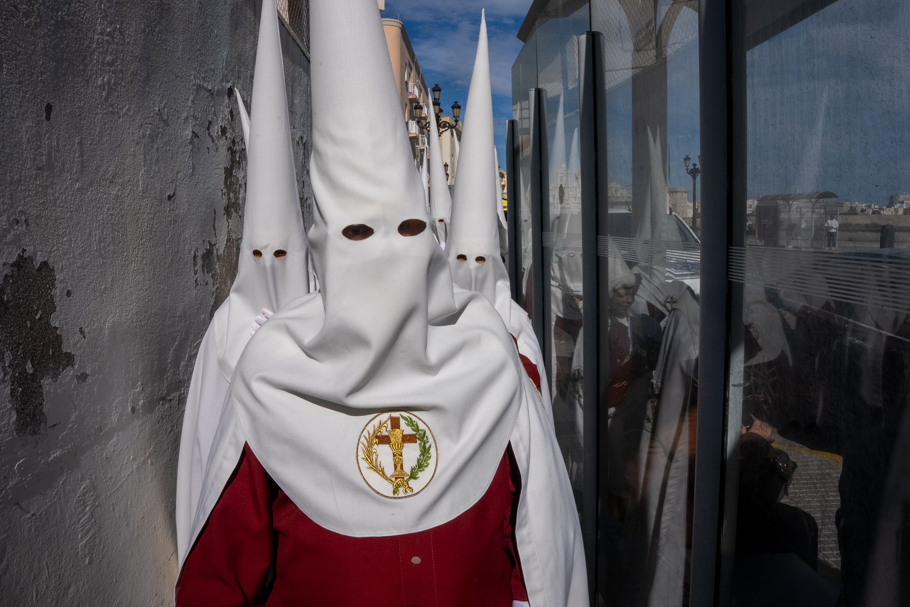 Jueves Santo de luz en Cádiz y Madrugada de silencio y recogimiento