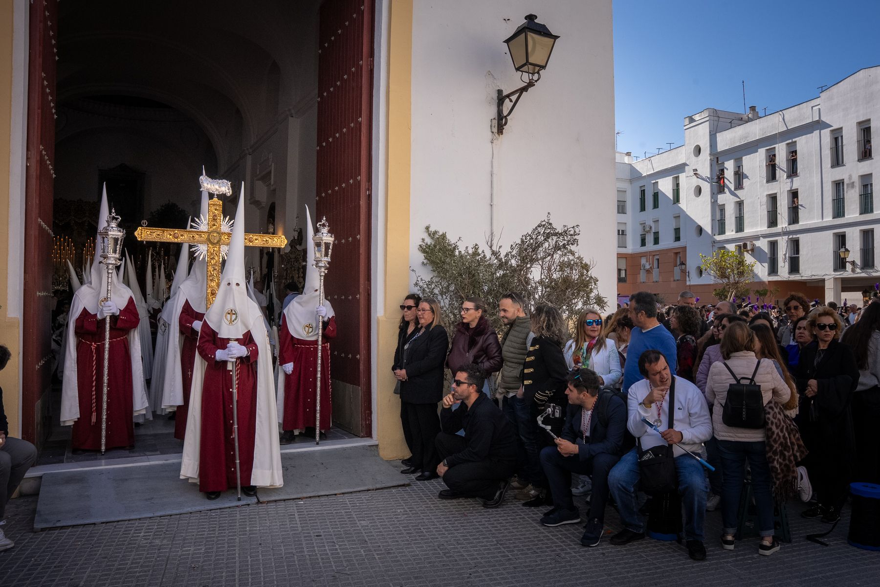 Jueves Santo de luz en Cádiz y Madrugada de silencio y recogimiento