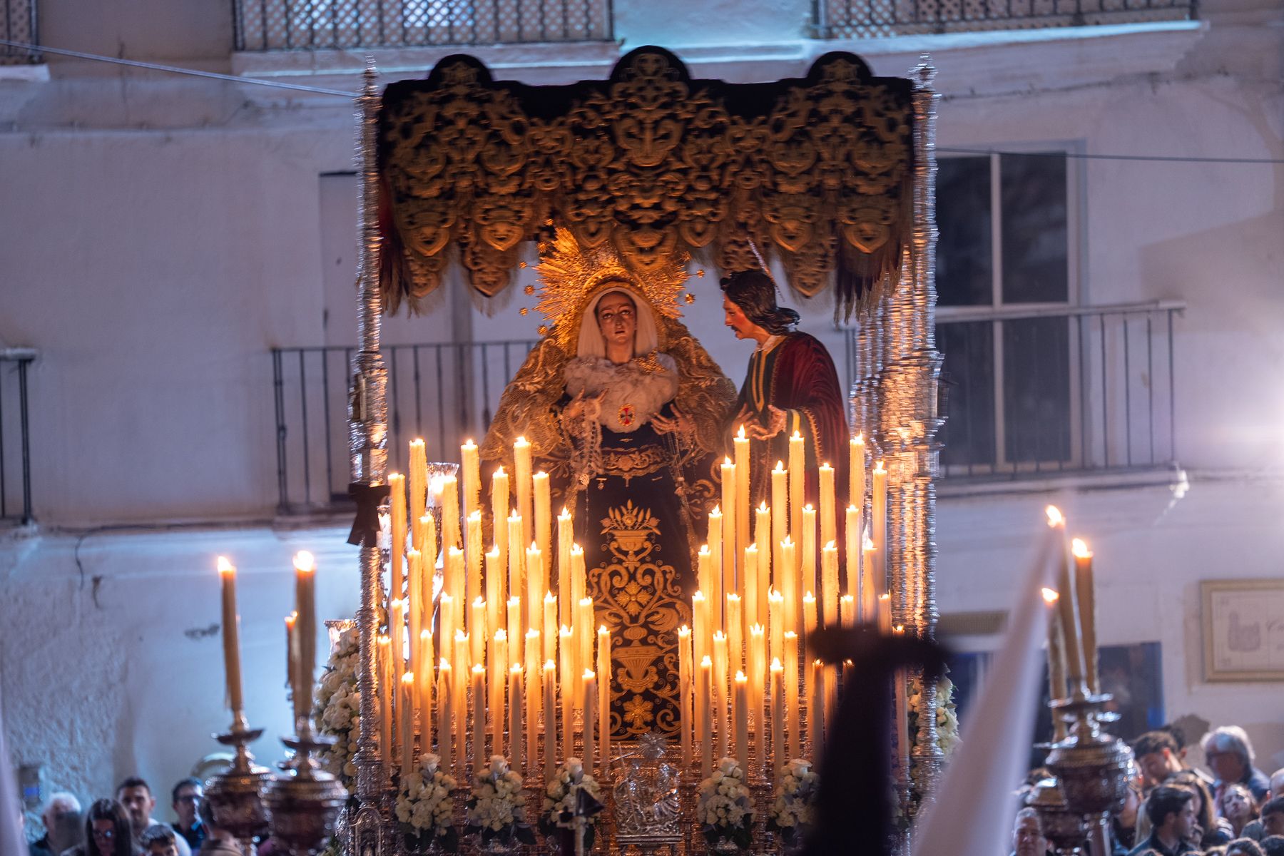 Jueves Santo de luz en Cádiz y Madrugada de silencio y recogimiento