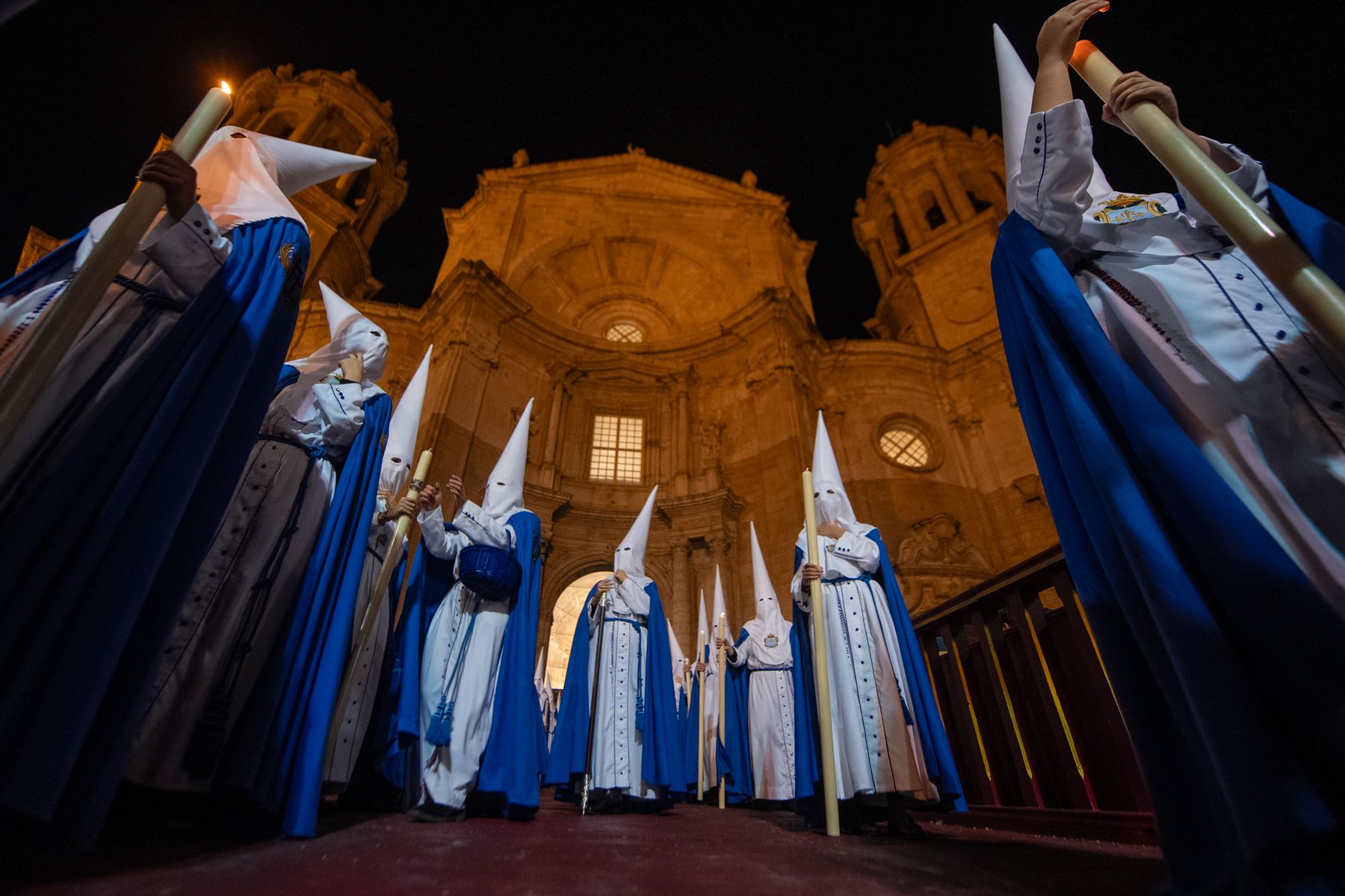 Jueves Santo de luz en Cádiz y Madrugada de silencio y recogimiento
