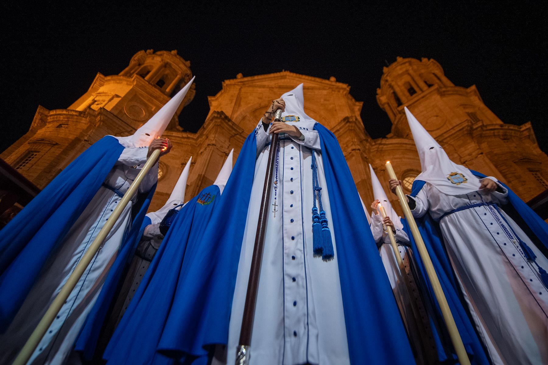 Jueves Santo de luz en Cádiz y Madrugada de silencio y recogimiento