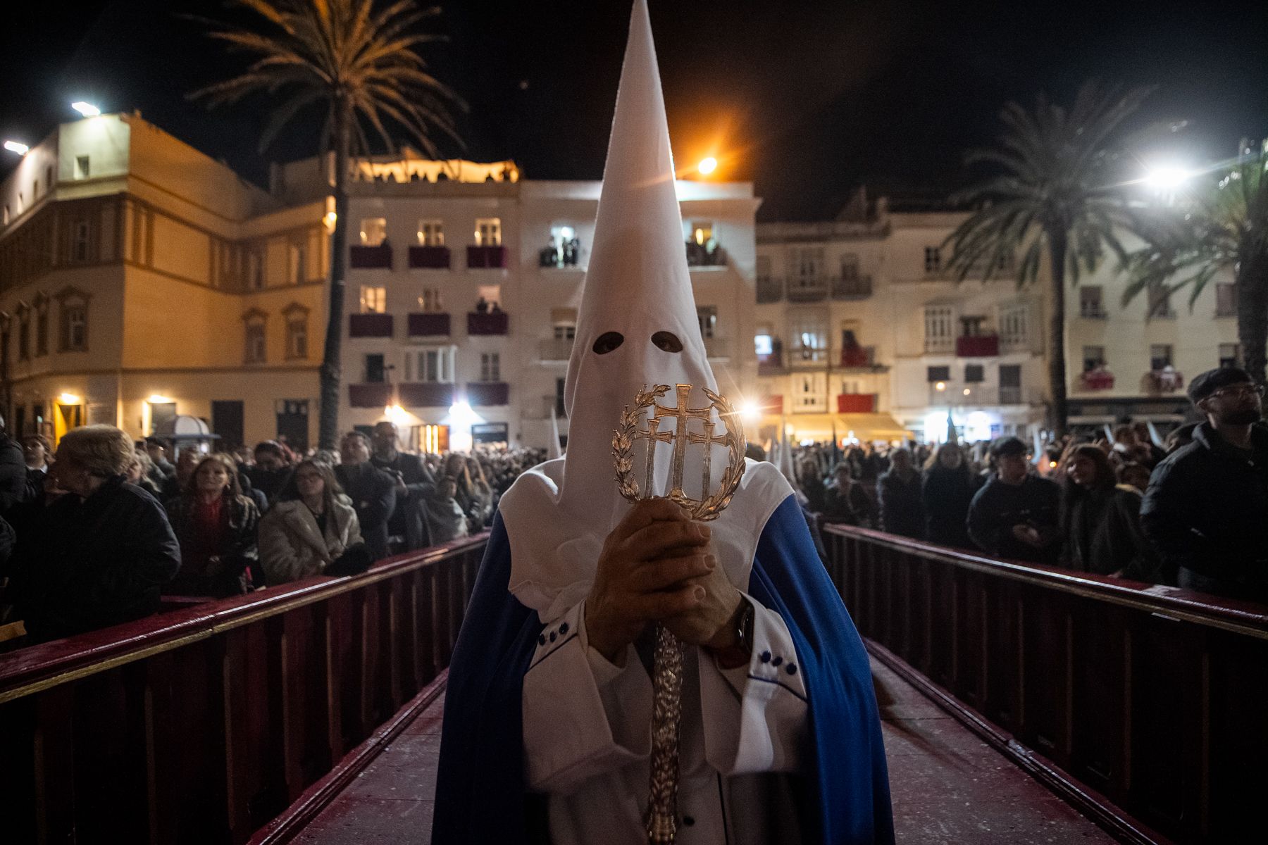Jueves Santo de luz en Cádiz y Madrugada de silencio y recogimiento