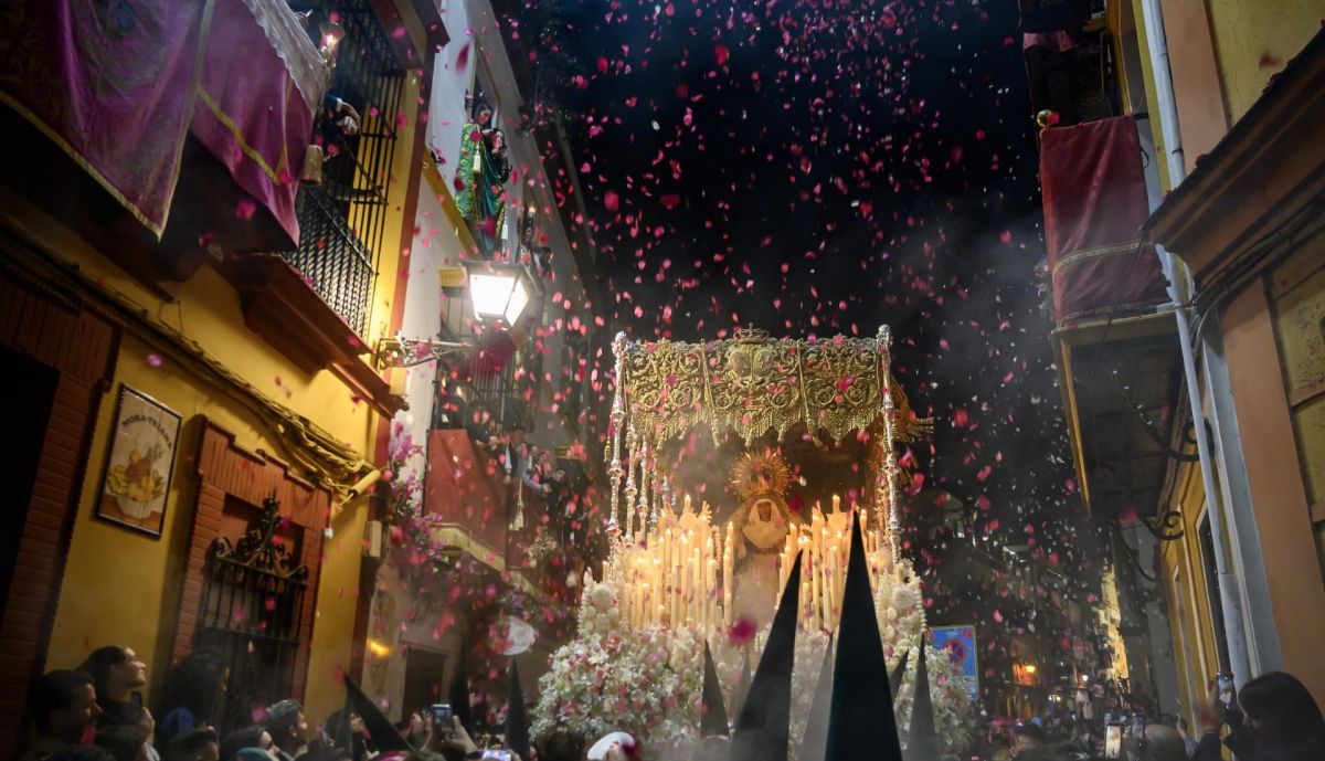 madruga sevilla virgen esperanza