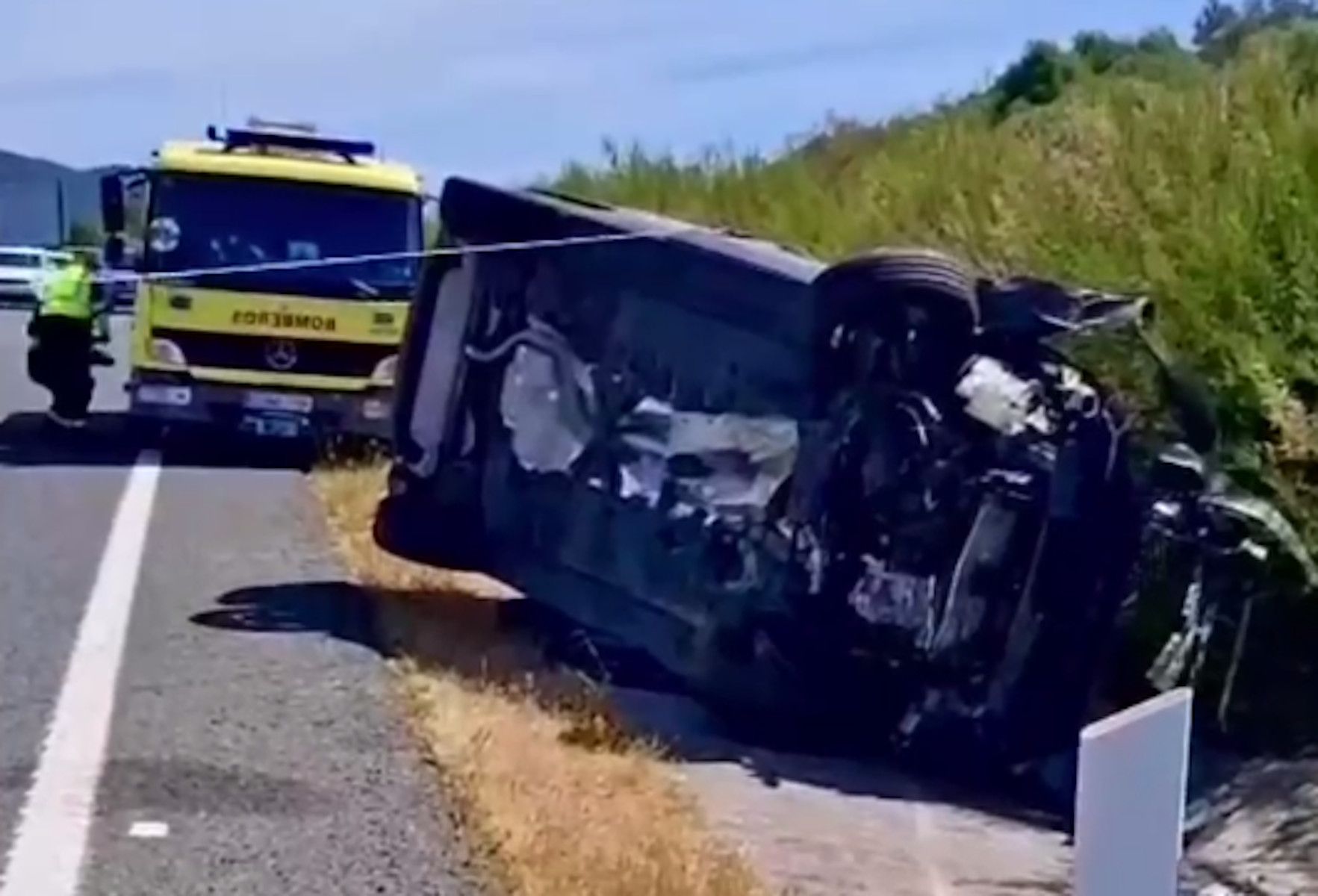 Coche que ha sufrido un aparatoso accidente en Medina Sidonia.