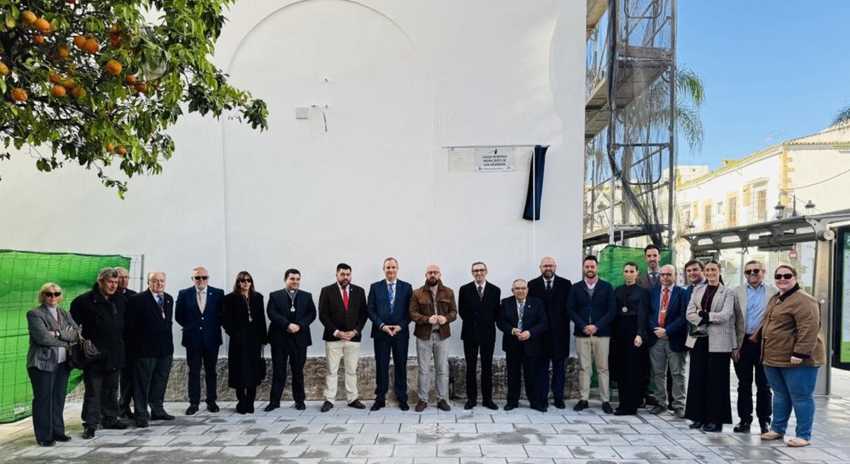 Inauguración de la calle Nuestro Padre Jesús de Los Afligidos, antigua calle Guadalete, en El Puerto.