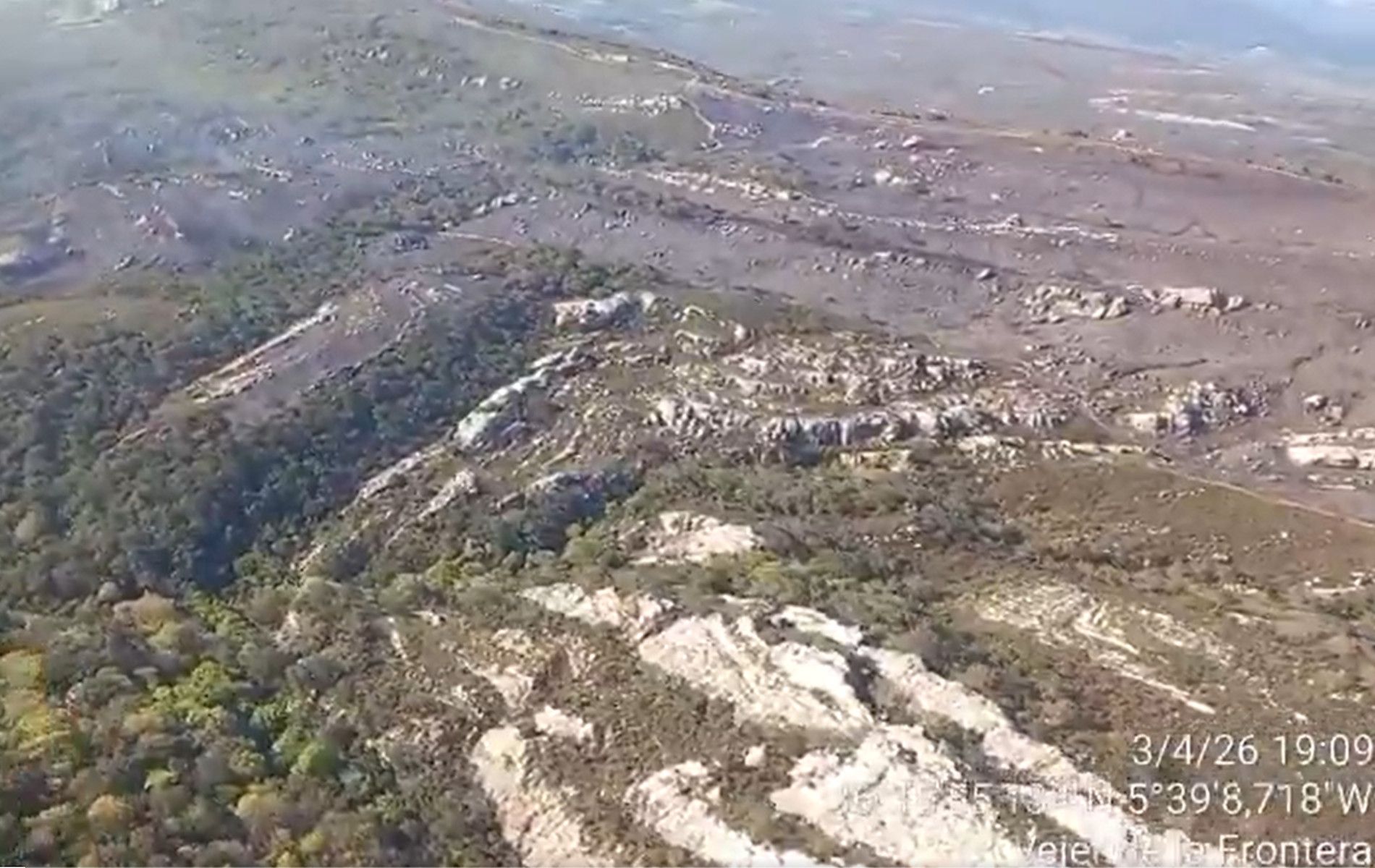 Imágenes aéreas del incendio estabilizado en Medina Sidonia.