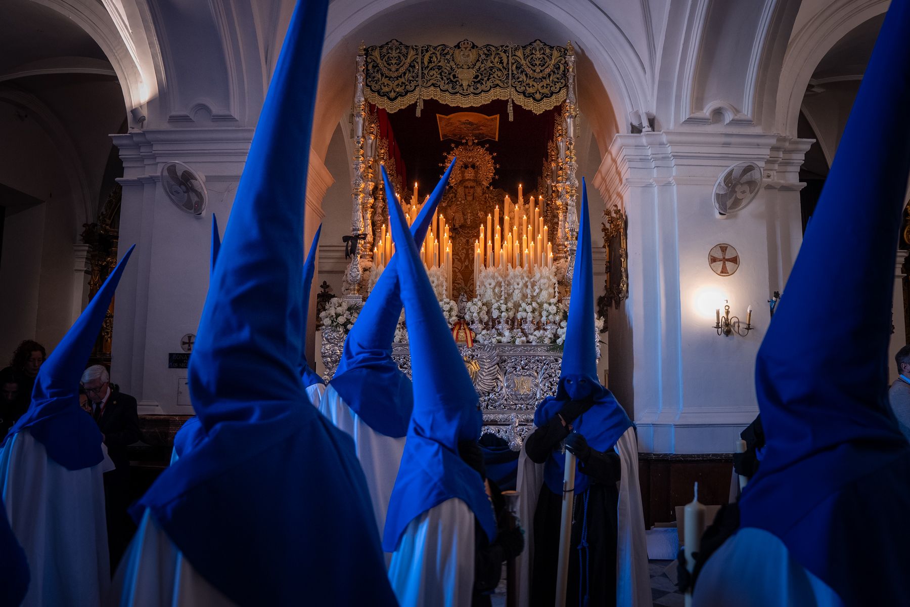 Viernes Santo en Cádiz  solemnidad entre Expiración, Descendimiento y Buena Muerte