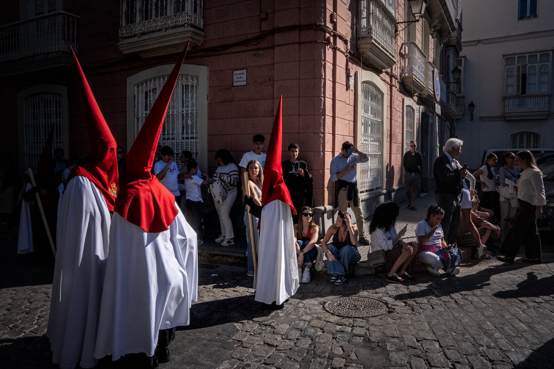 Viernes Santo en Cádiz  solemnidad entre Expiración, Descendimiento y Buena Muerte