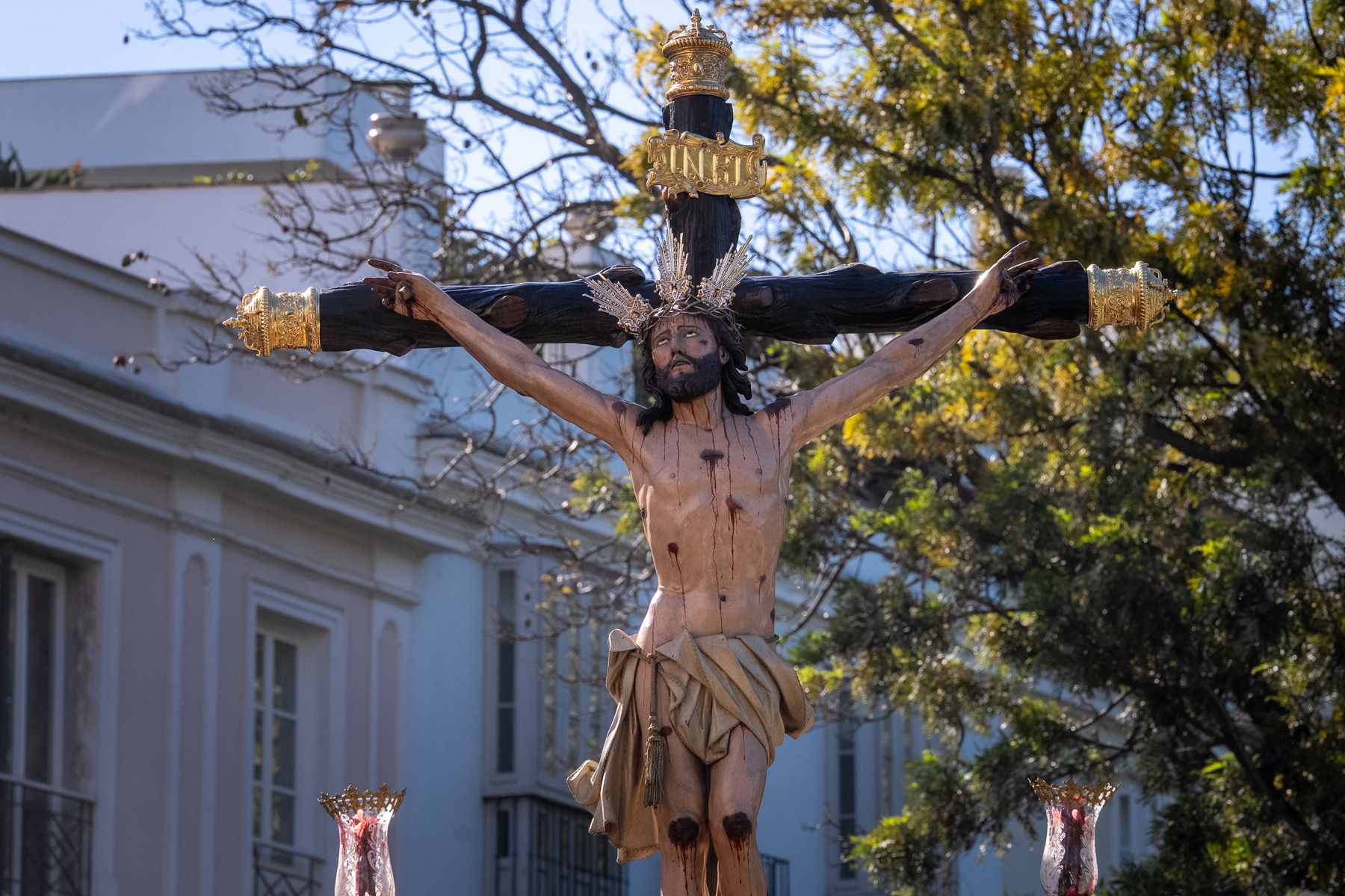 Viernes Santo en Cádiz  solemnidad entre Expiración, Descendimiento y Buena Muerte