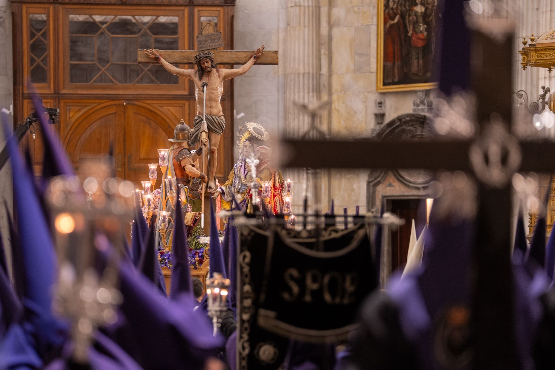 Viernes Santo en Cádiz  solemnidad entre Expiración, Descendimiento y Buena Muerte