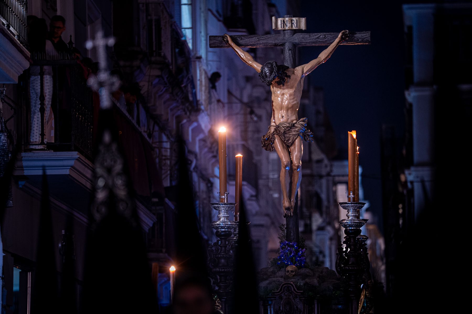 Viernes Santo en Cádiz  solemnidad entre Expiración, Descendimiento y Buena Muerte