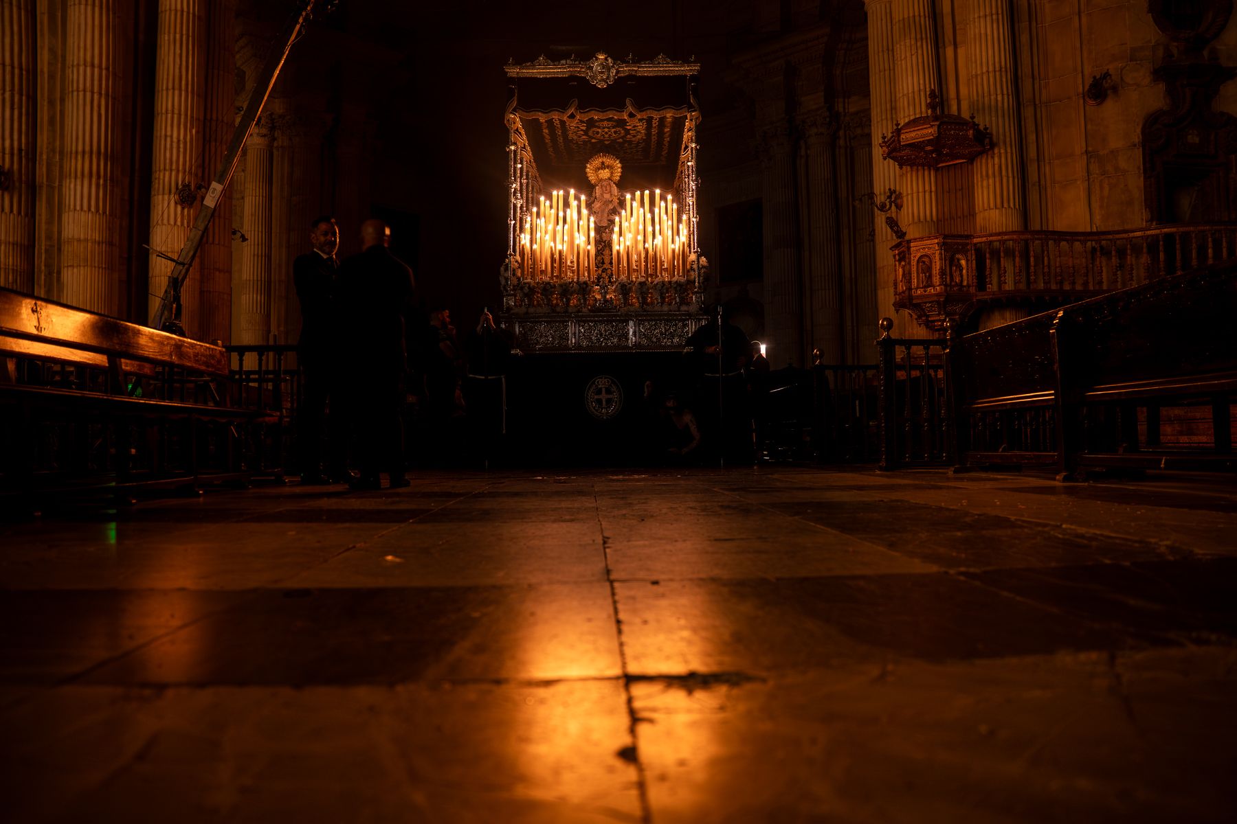 Viernes Santo en Cádiz  solemnidad entre Expiración, Descendimiento y Buena Muerte